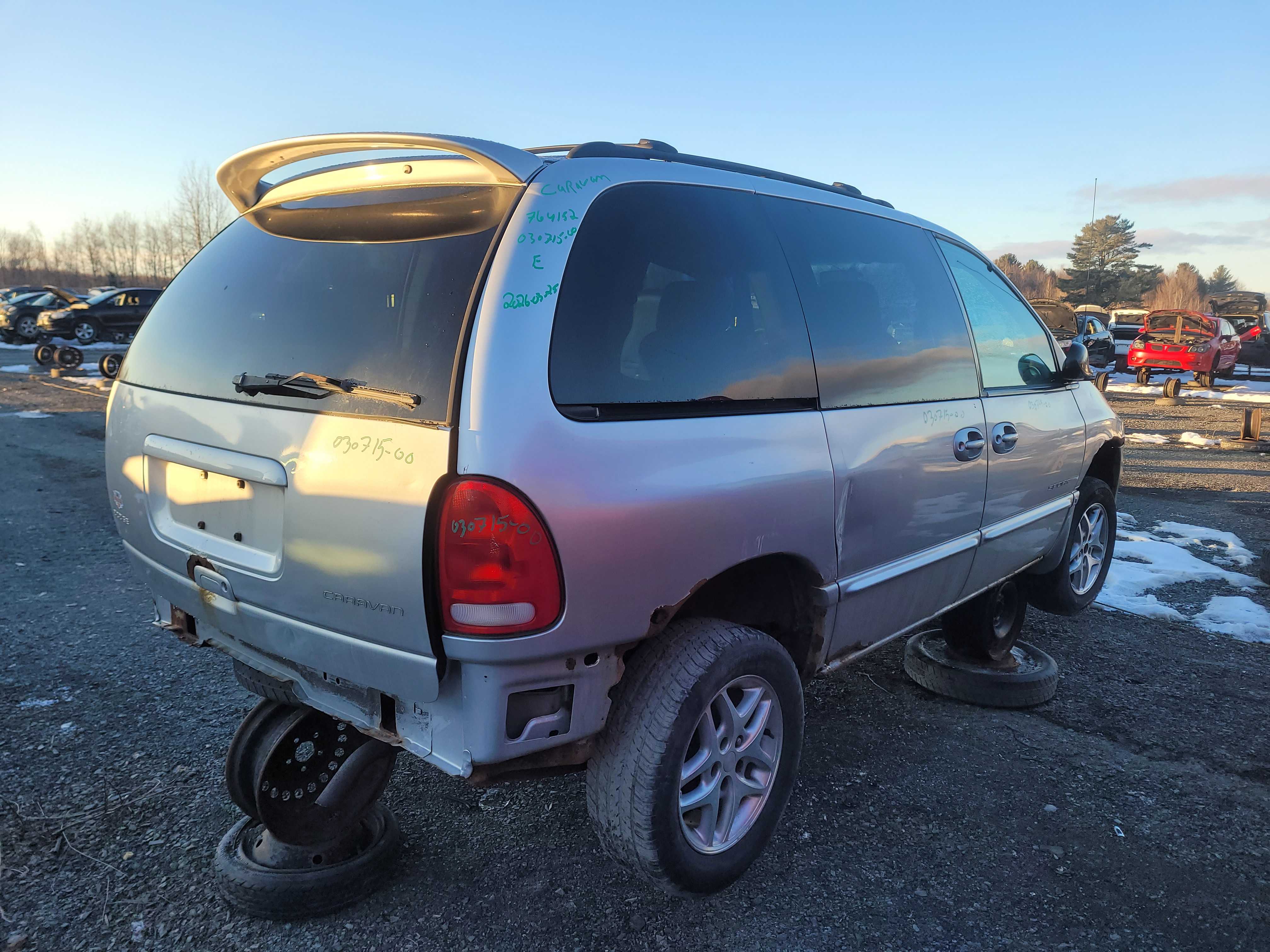 DODGE CARAVAN 2000