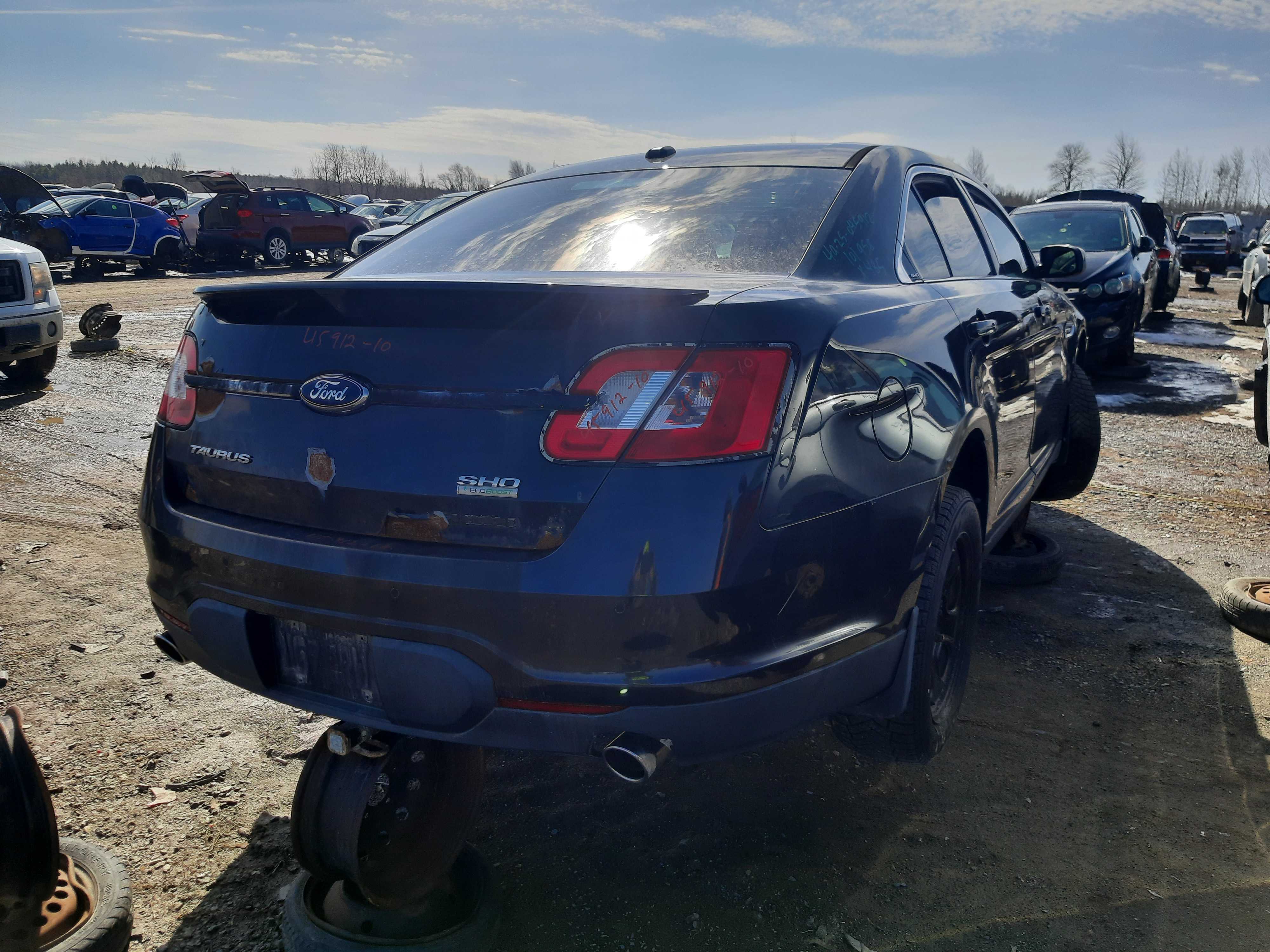 FORD TAURUS 2010