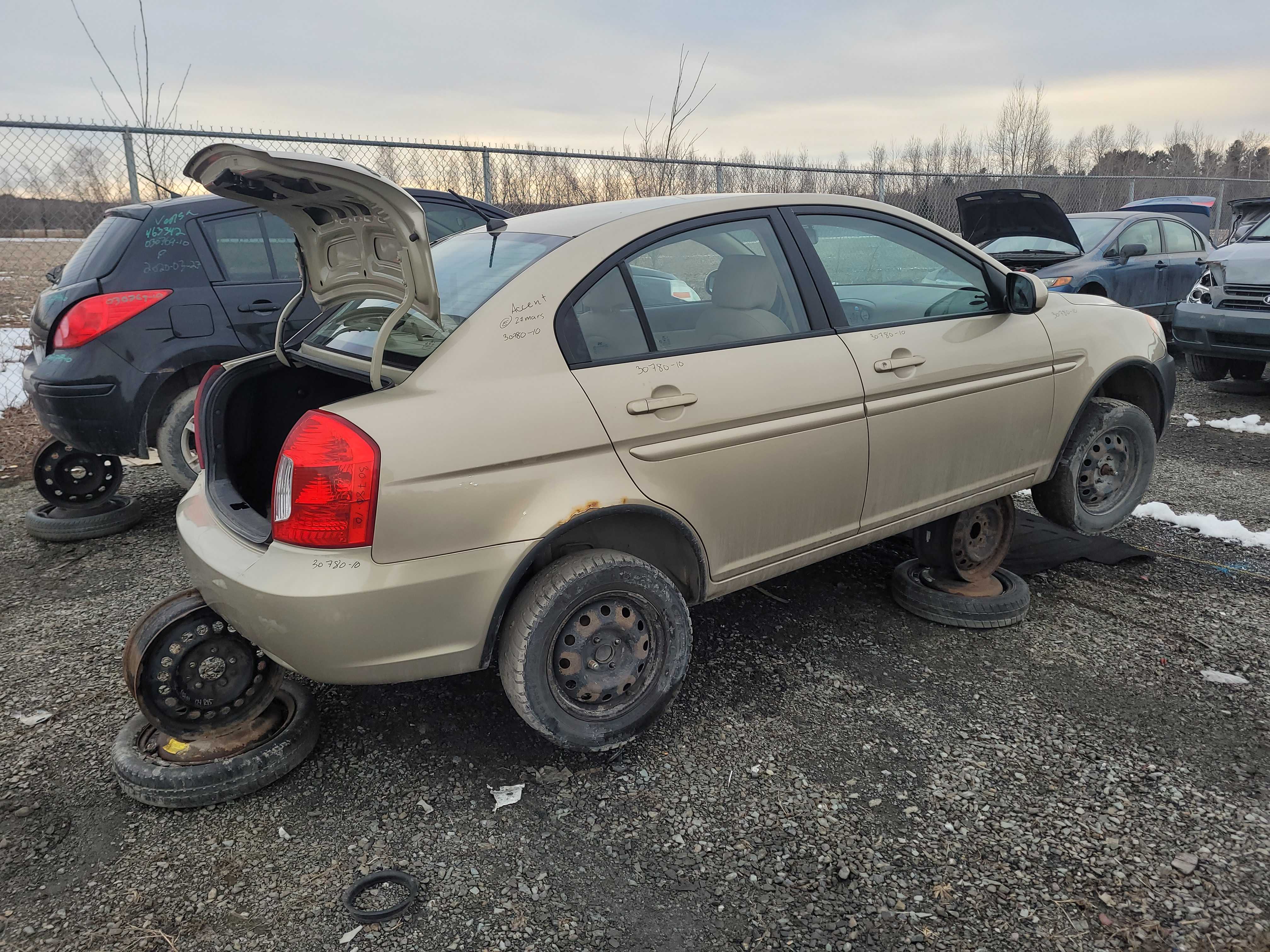 HYUNDAI ACCENT 2010