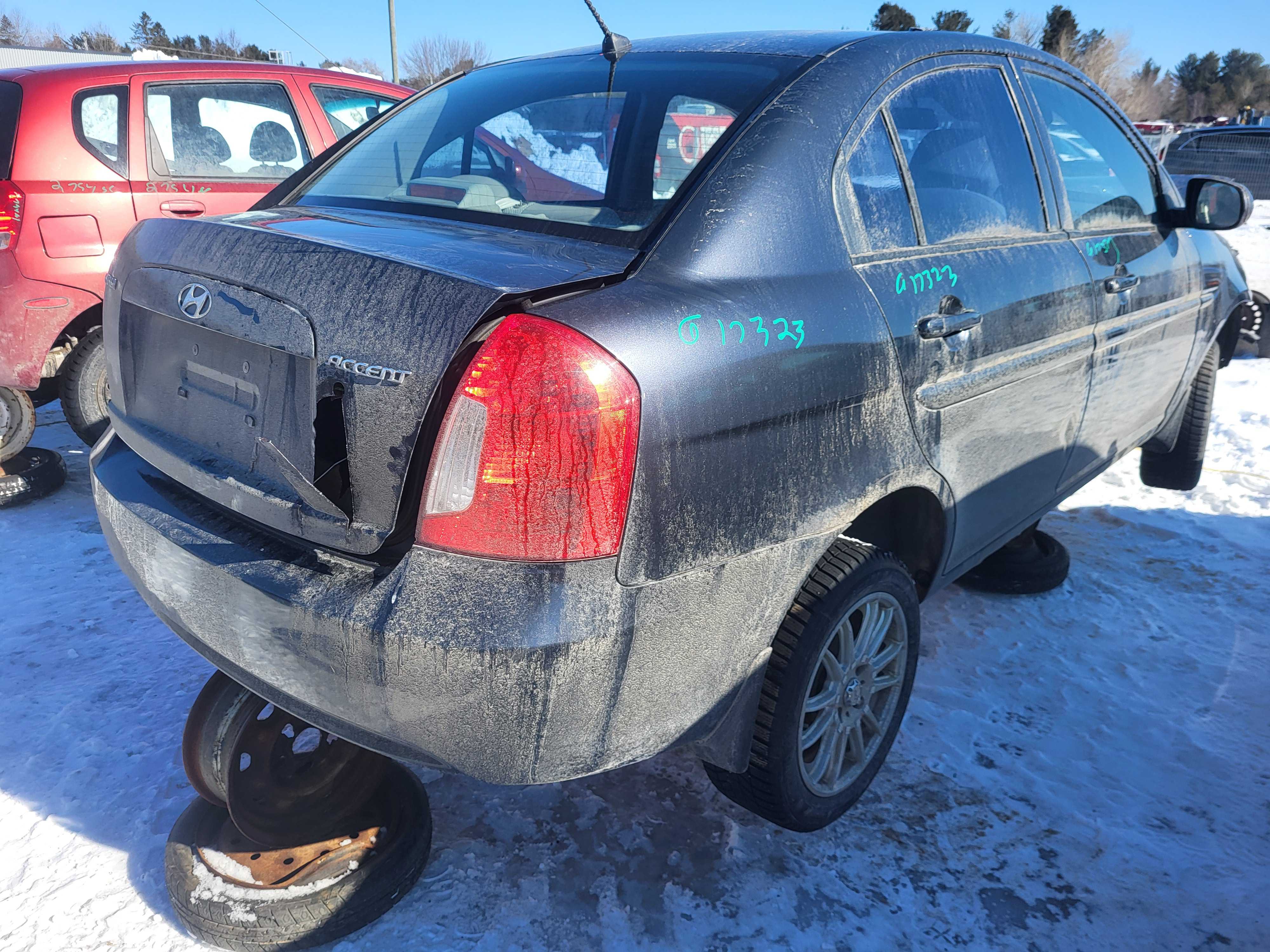 HYUNDAI ACCENT 2011