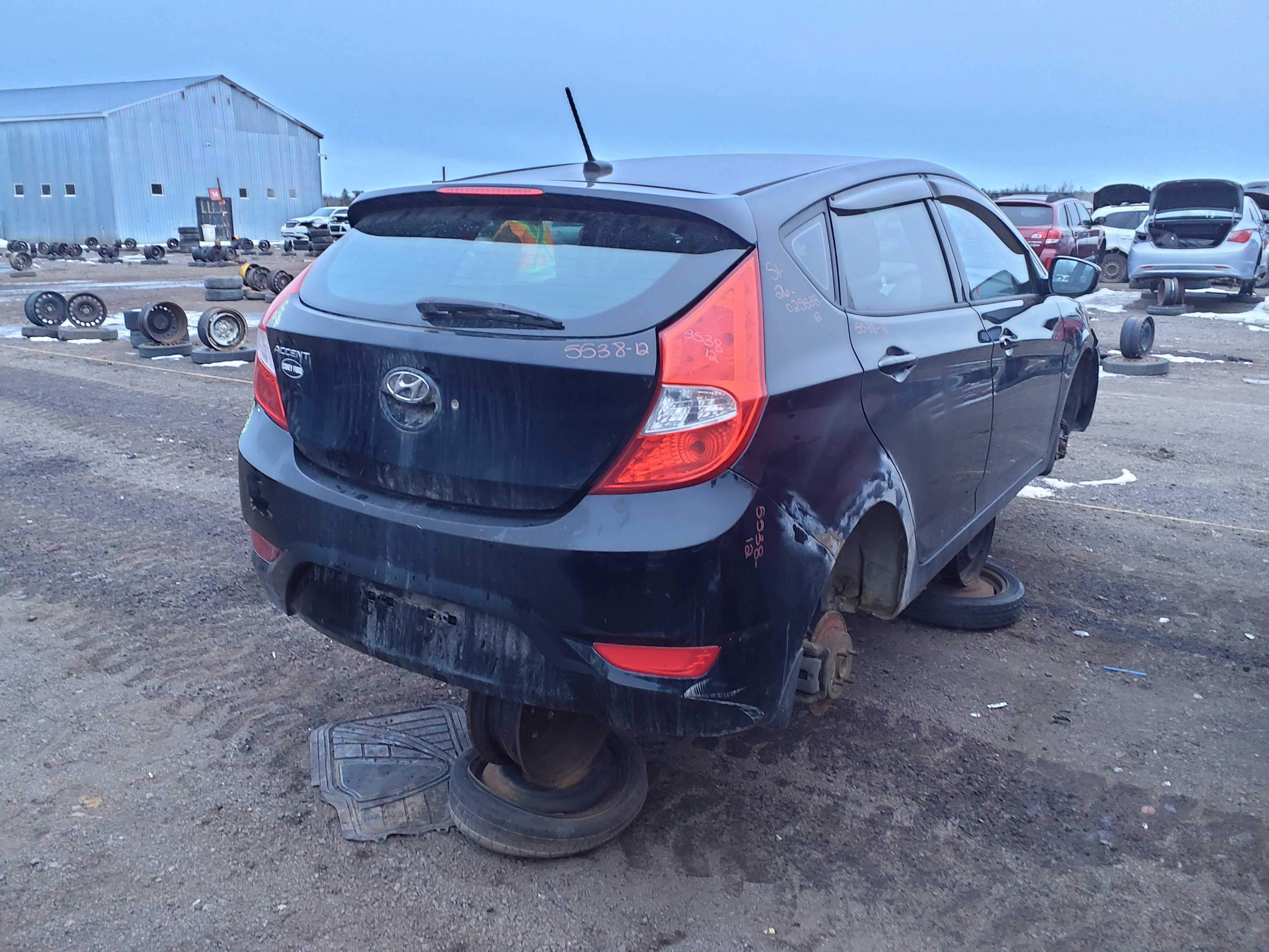 HYUNDAI ACCENT 2012