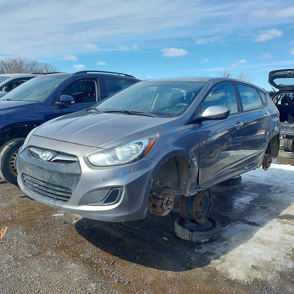 HYUNDAI ACCENT 2013