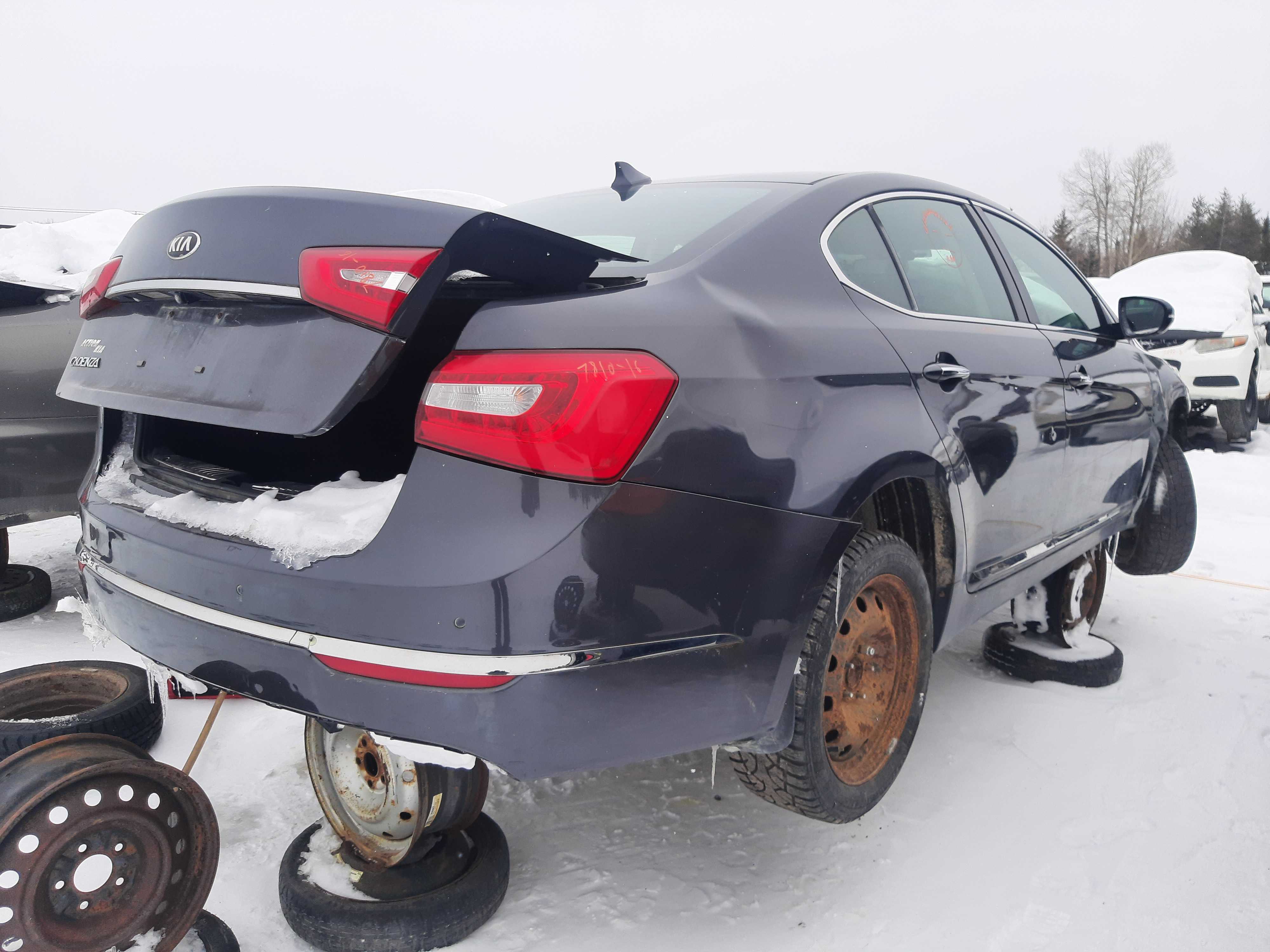 KIA CADENZA 2016