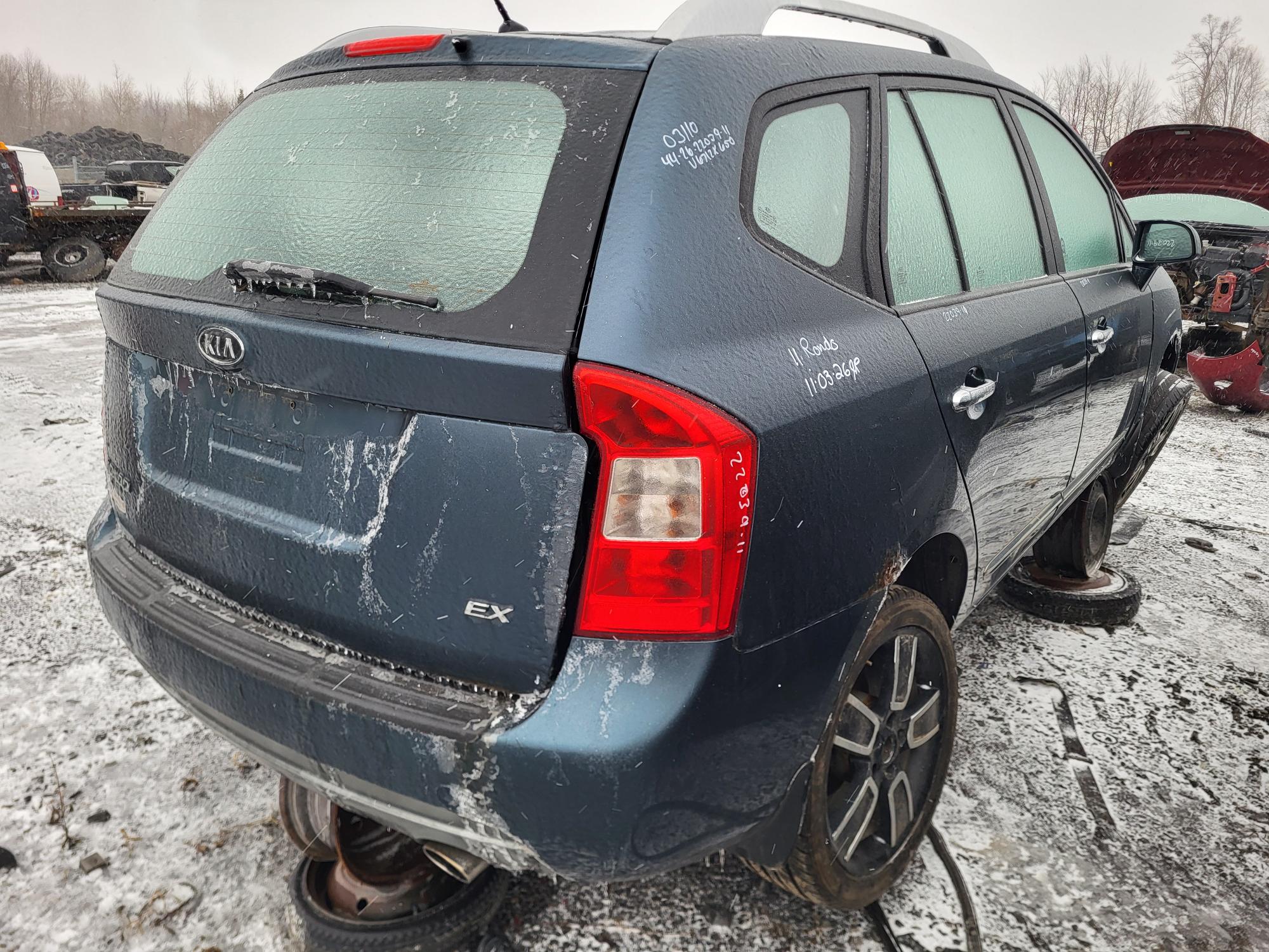 KIA RONDO 2011
