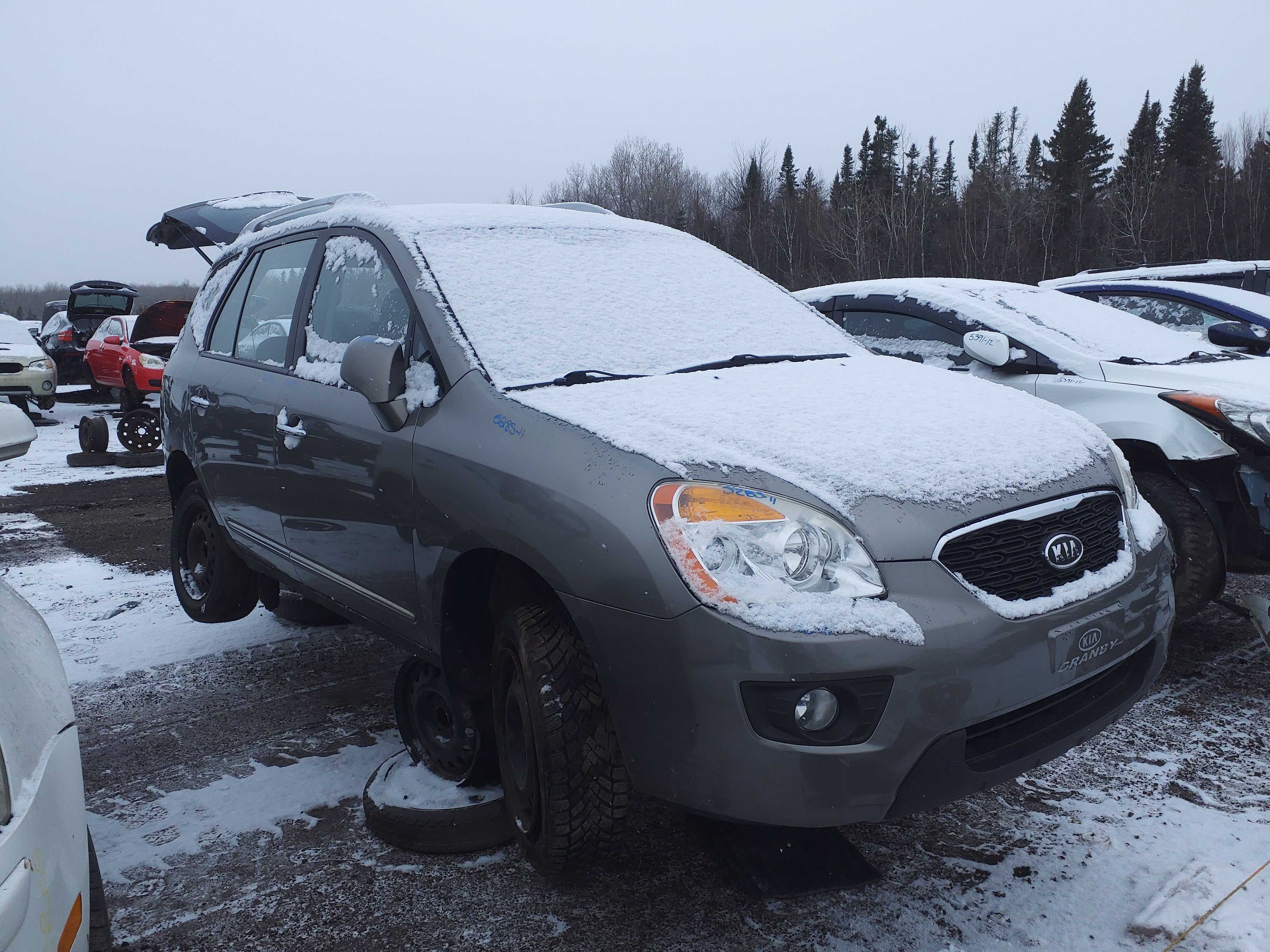 KIA RONDO 2011