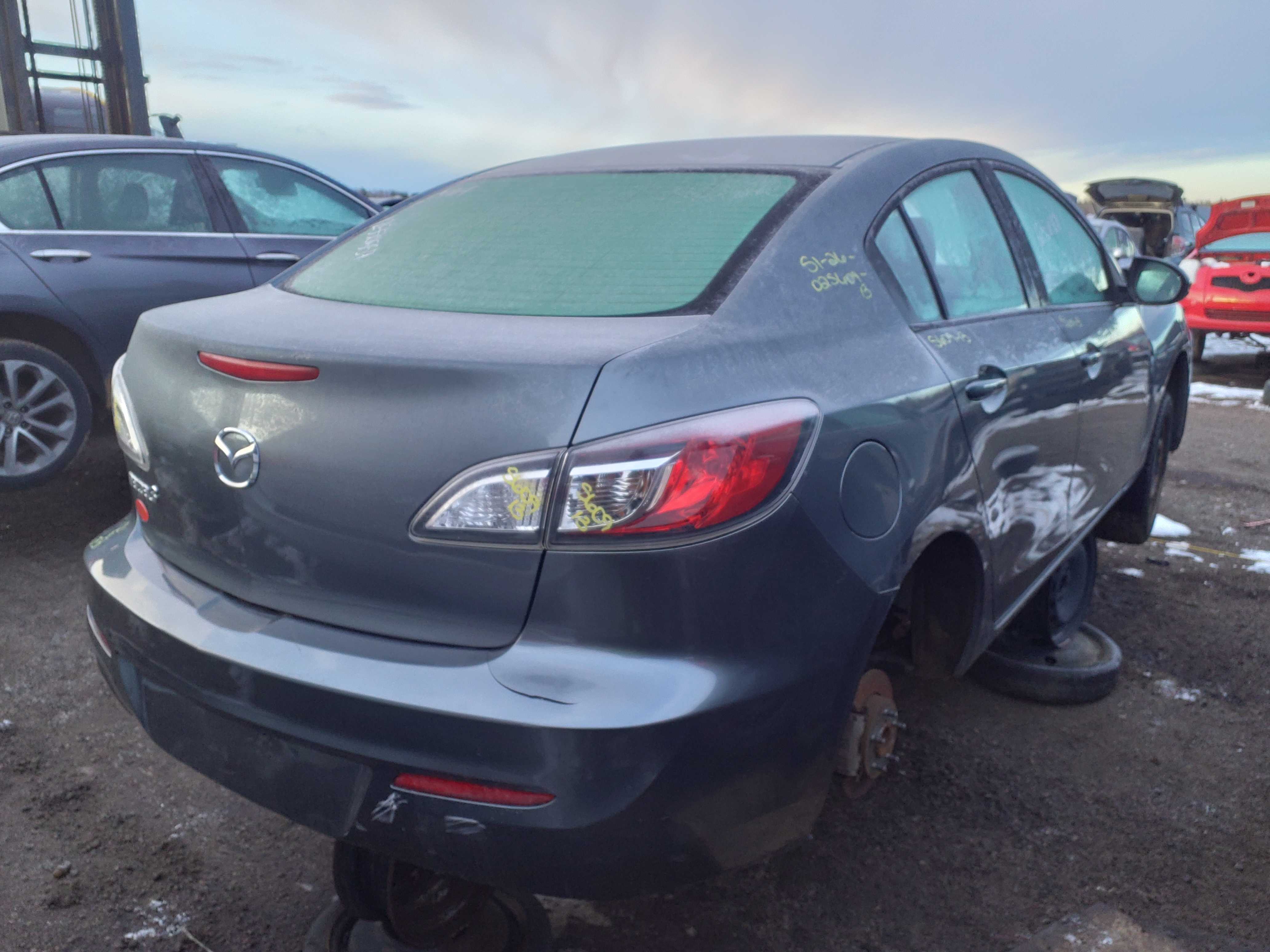 MAZDA MAZDA3 2013