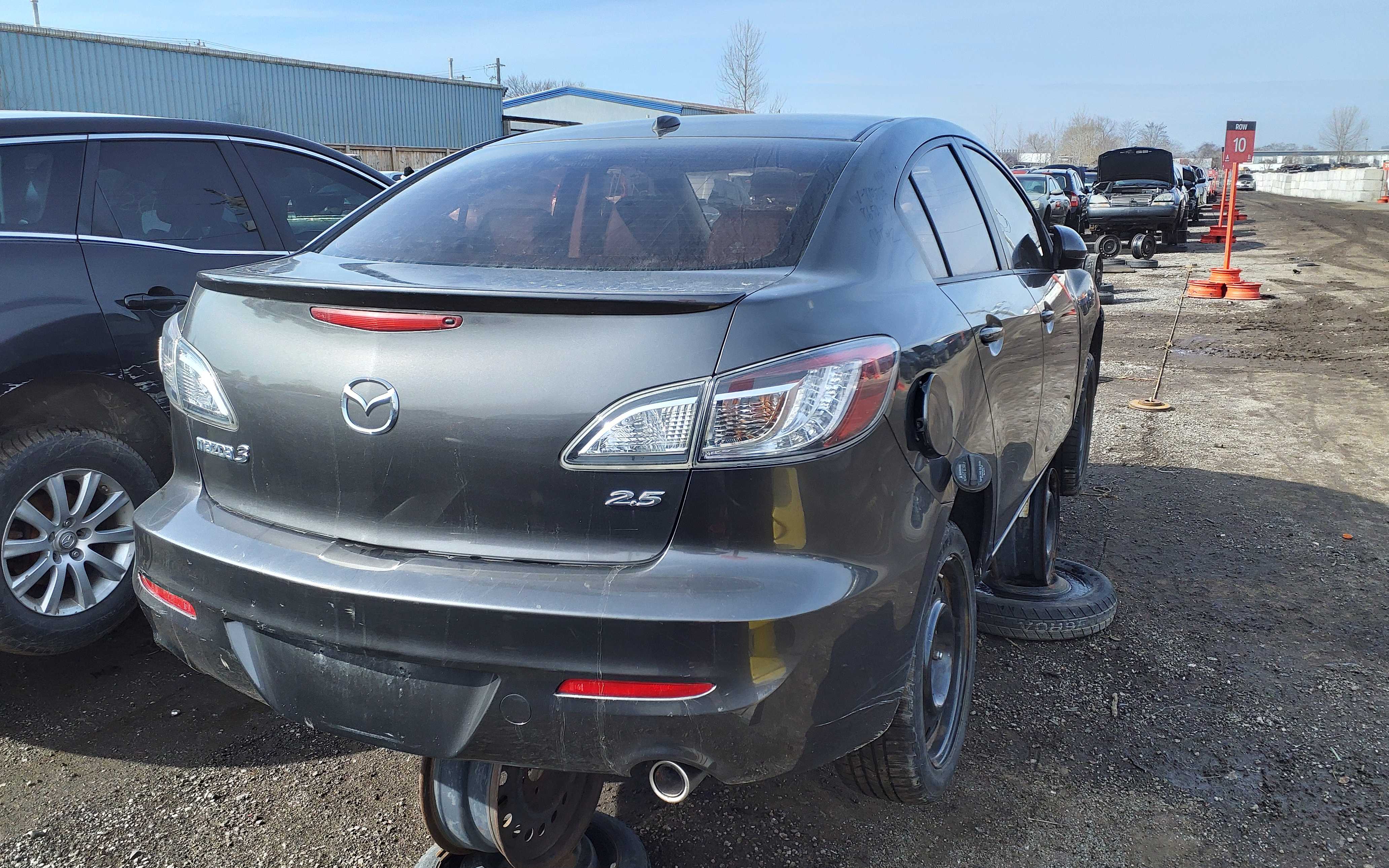 MAZDA MAZDA3 2013