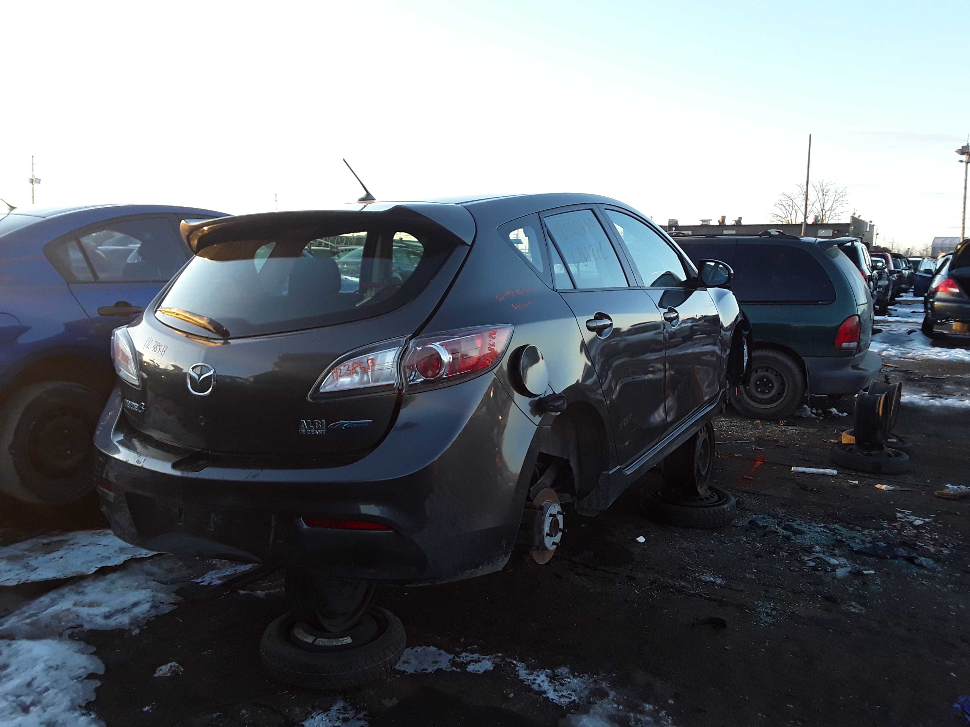 MAZDA MAZDA3 2013