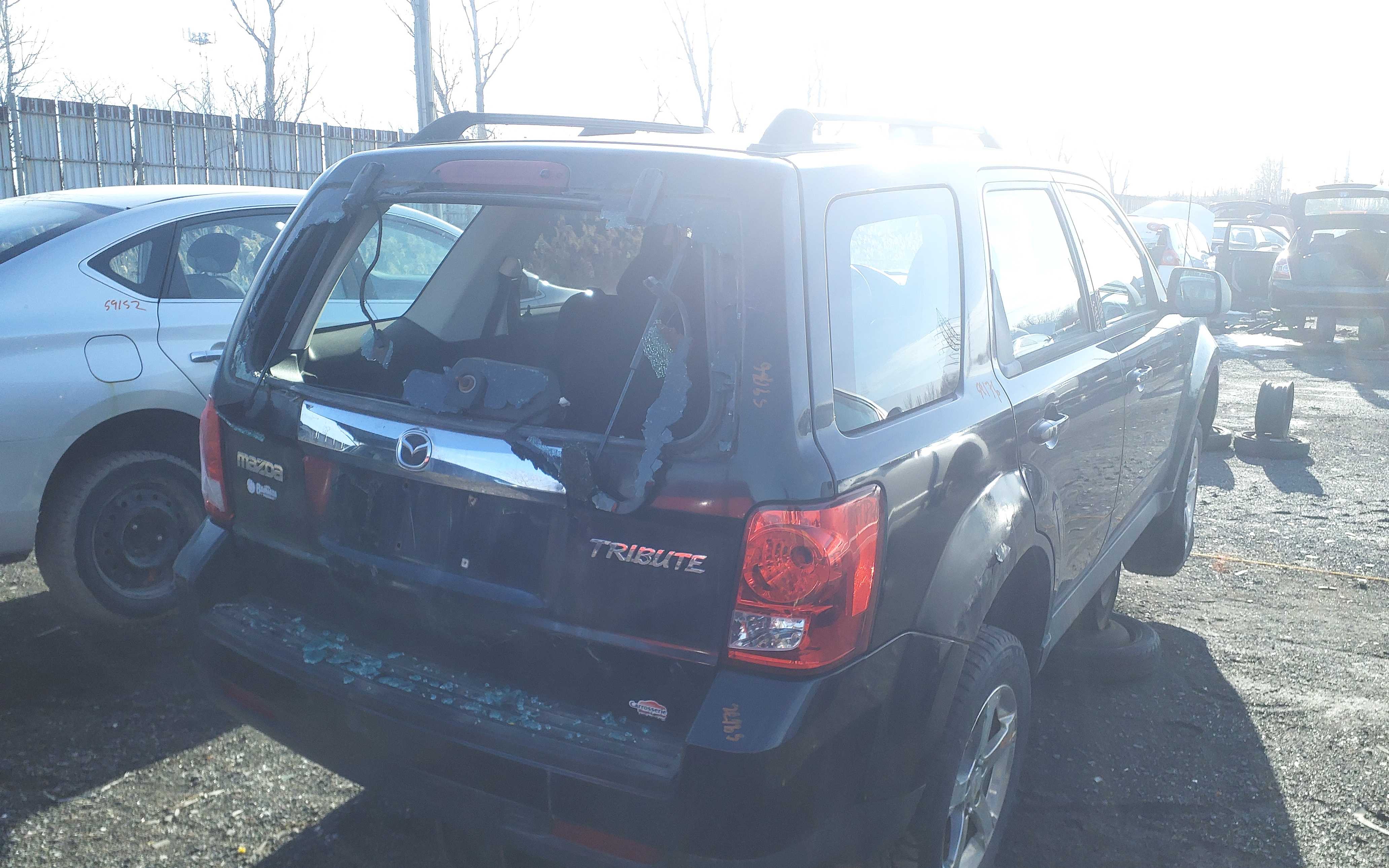 MAZDA TRIBUTE 2011