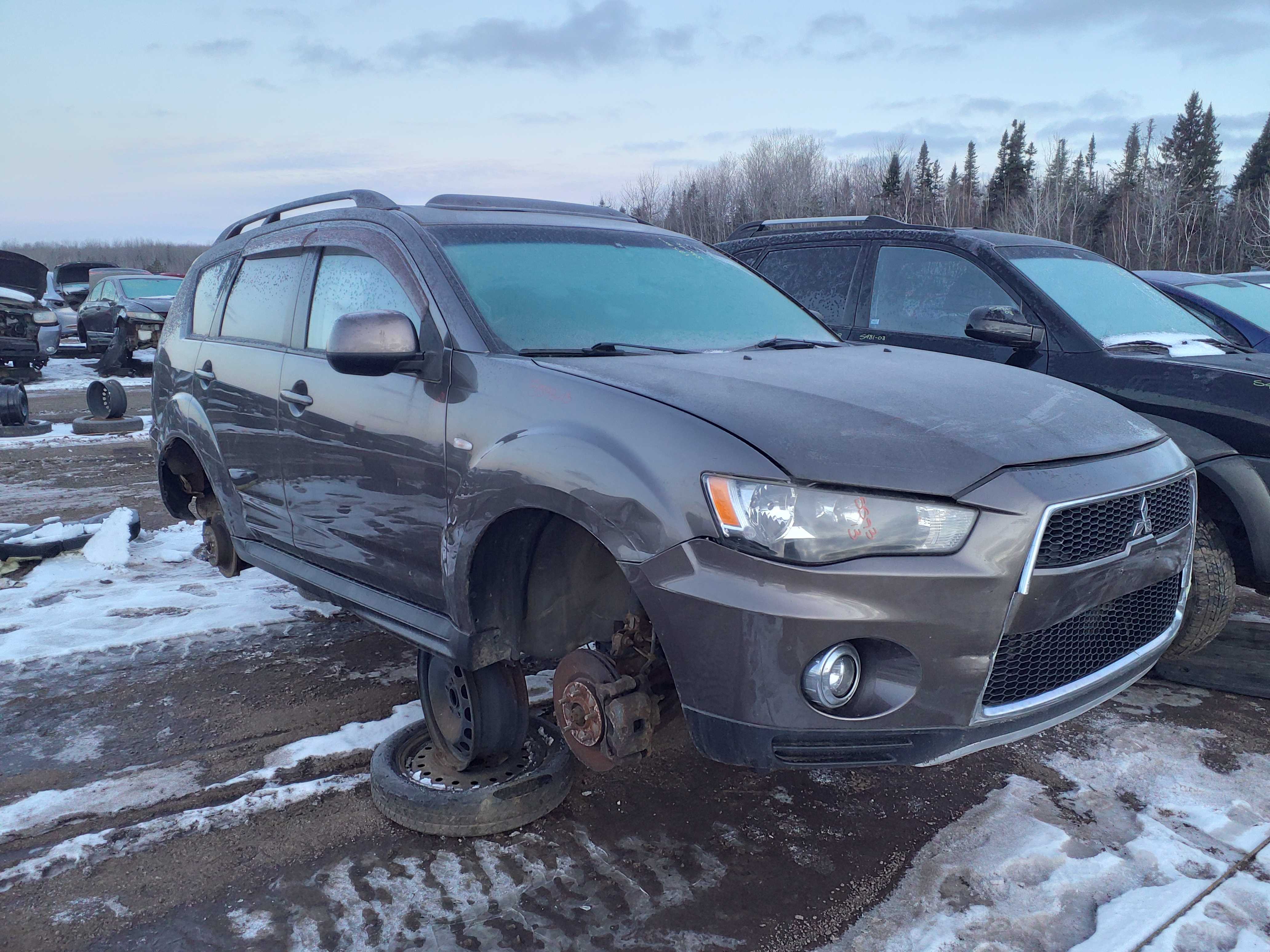 MITSUBISHI OUTLANDER 2013
