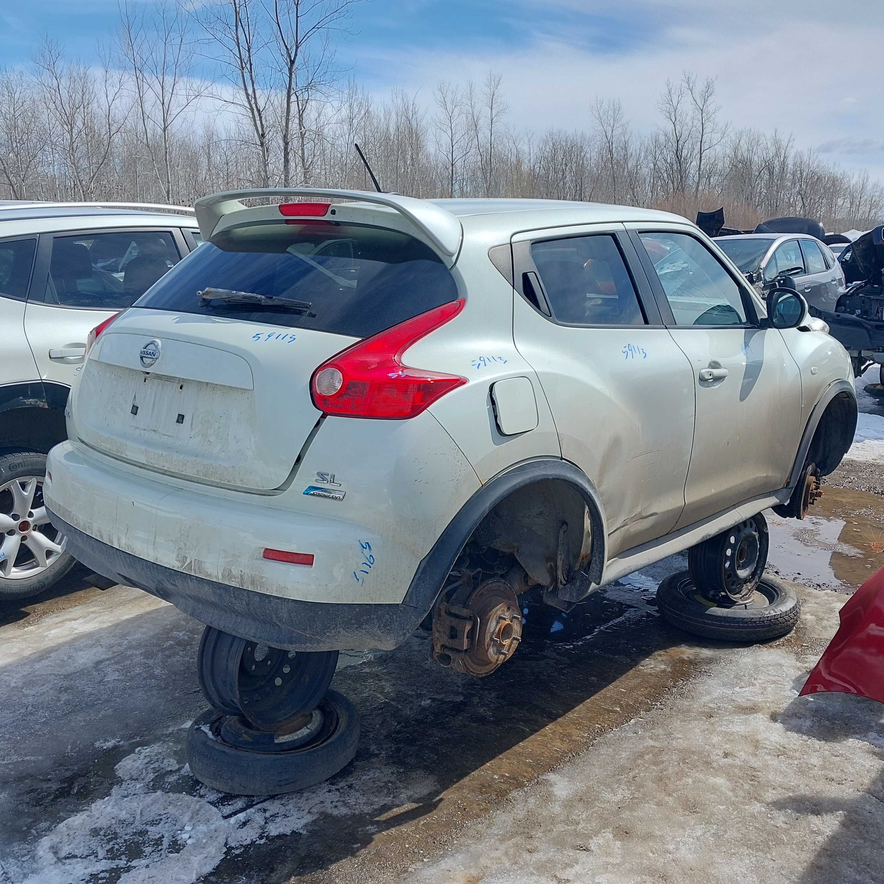 NISSAN JUKE 2011