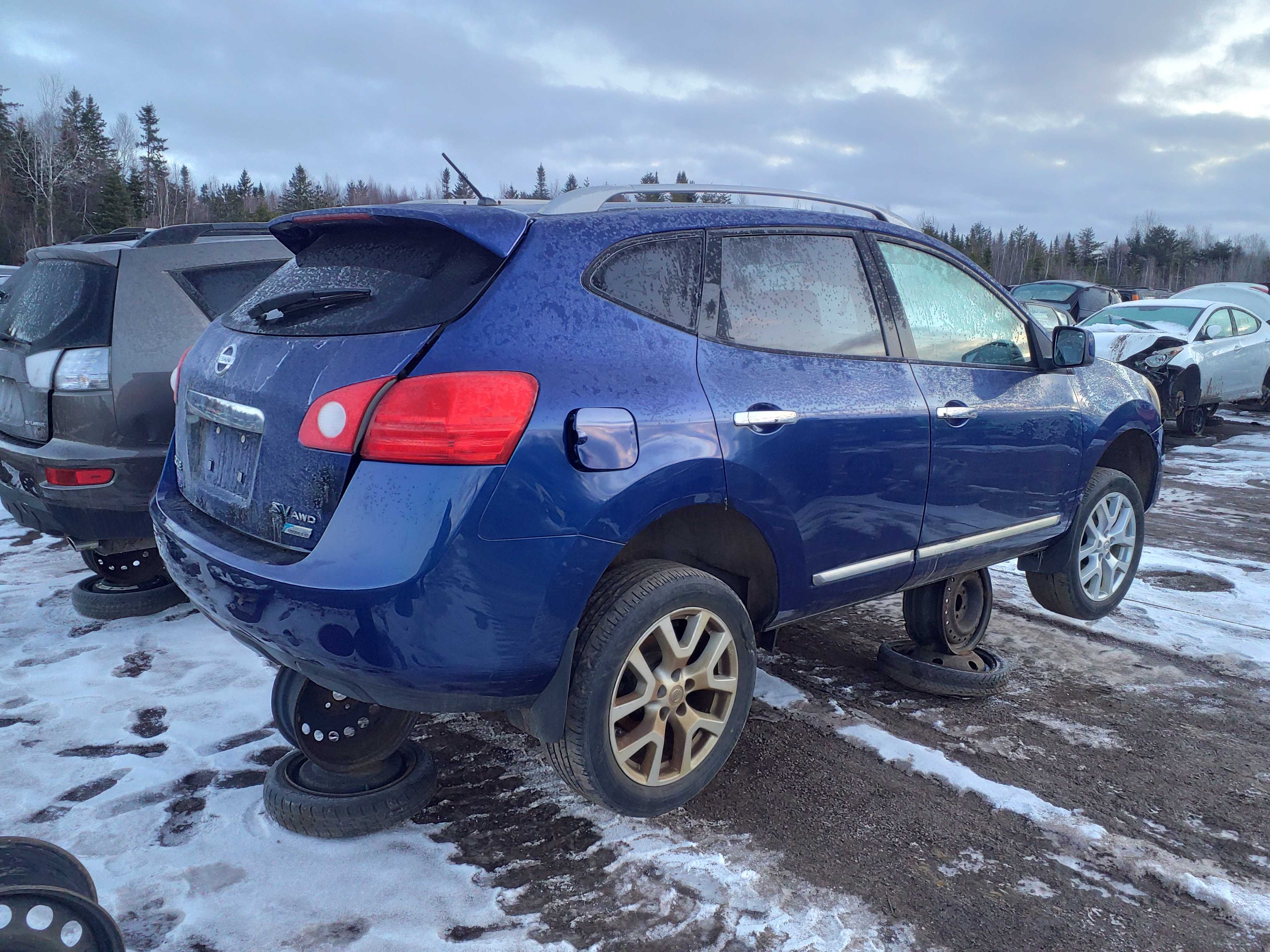 NISSAN ROGUE 2011