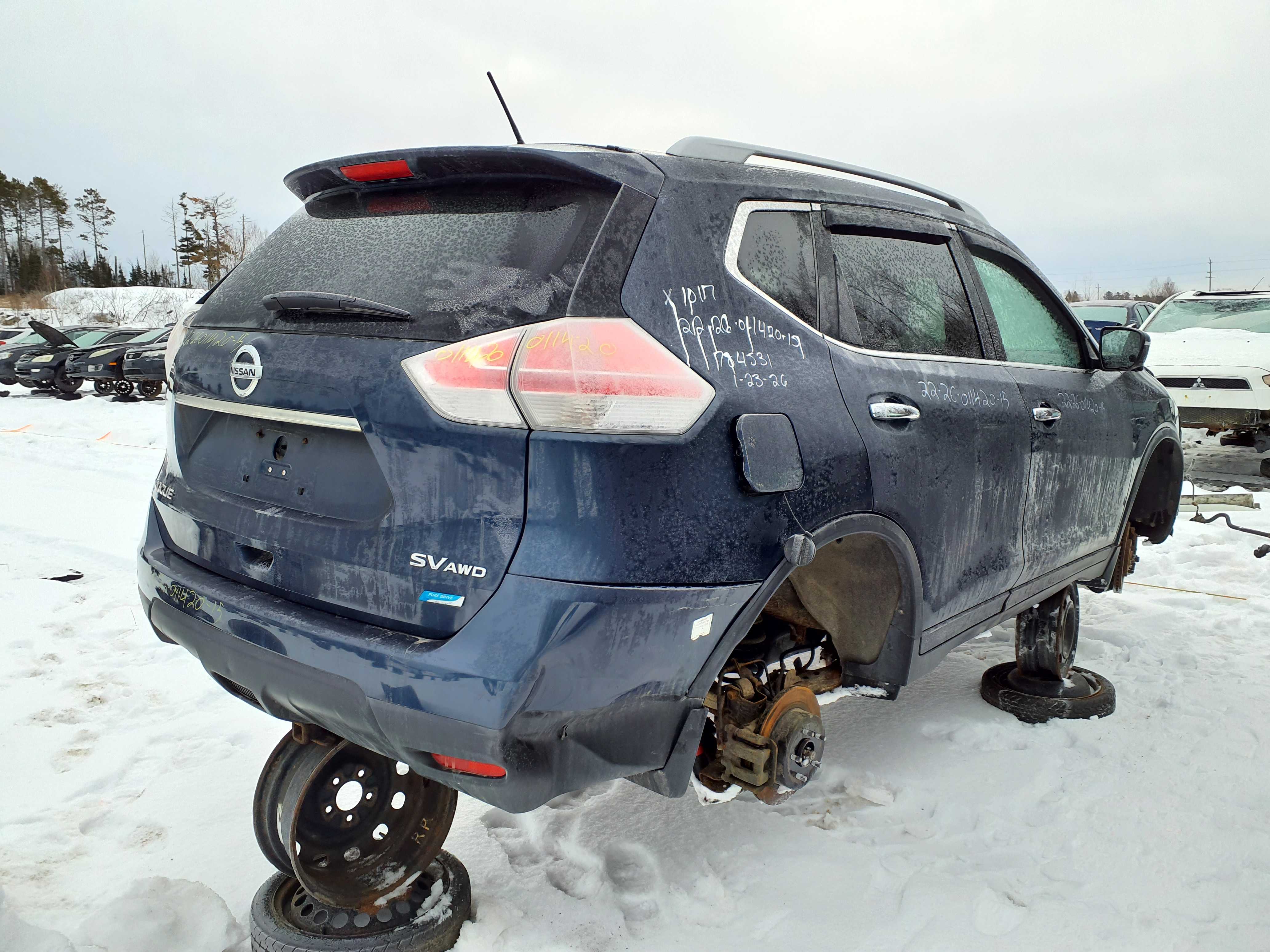 NISSAN ROGUE 2015