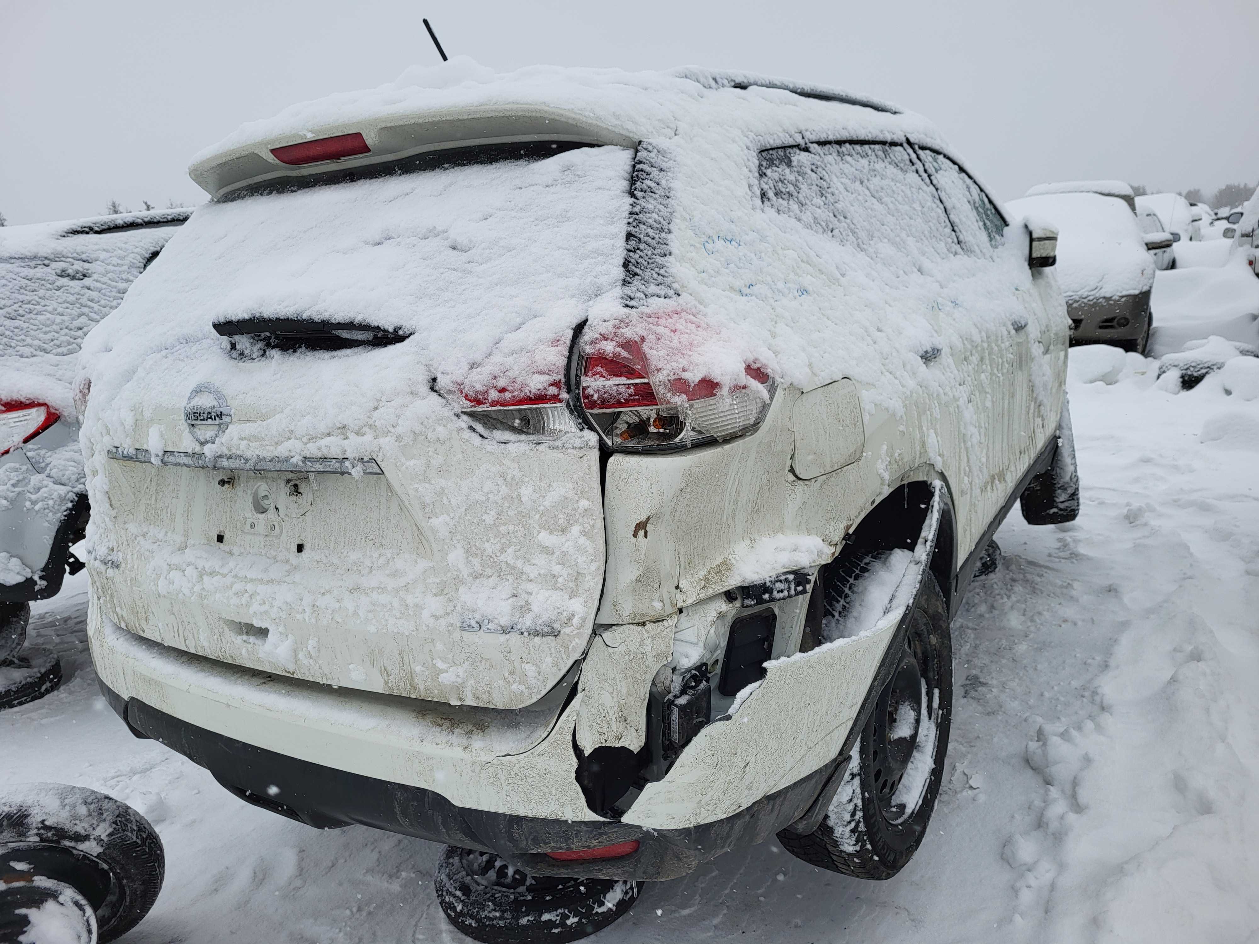 NISSAN ROGUE 2016