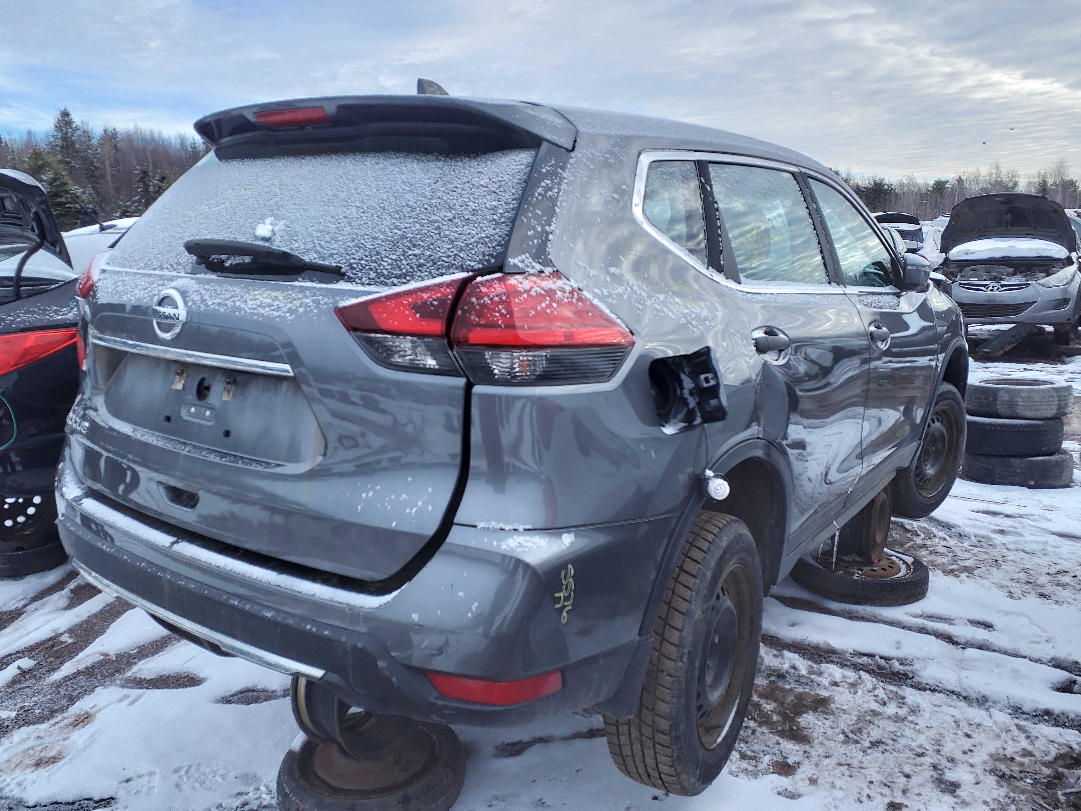 NISSAN ROGUE 2017