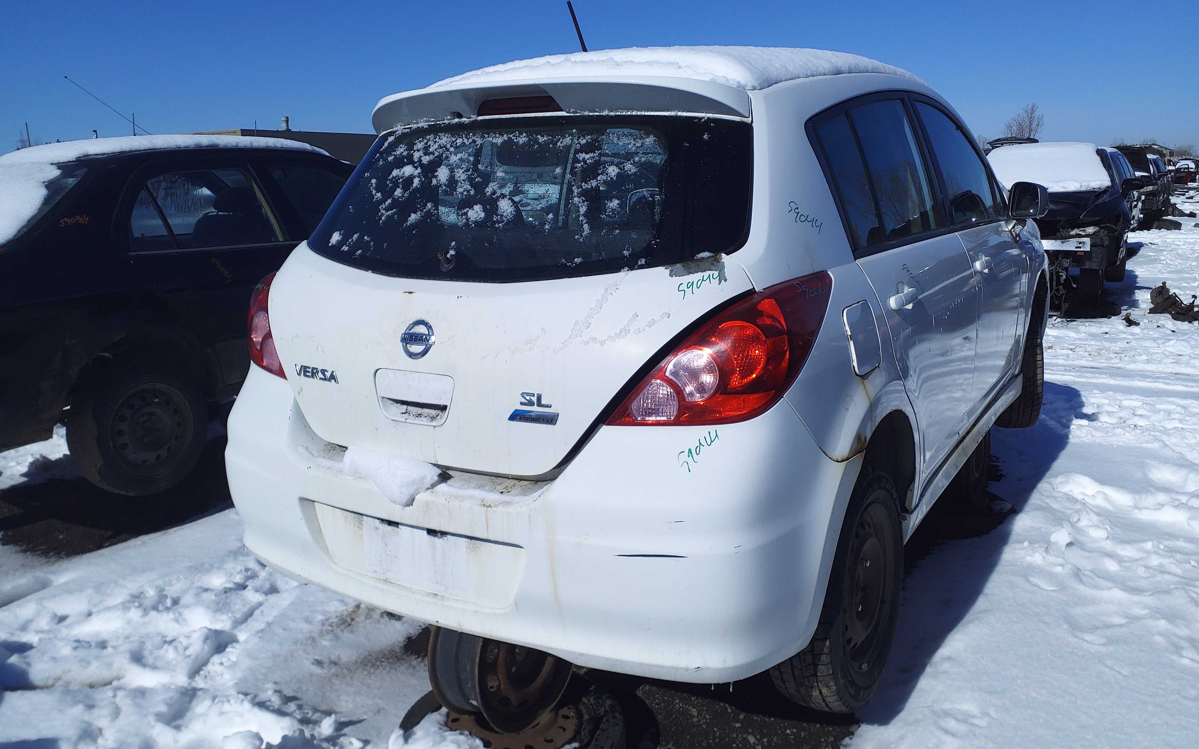 NISSAN VERSA 2010