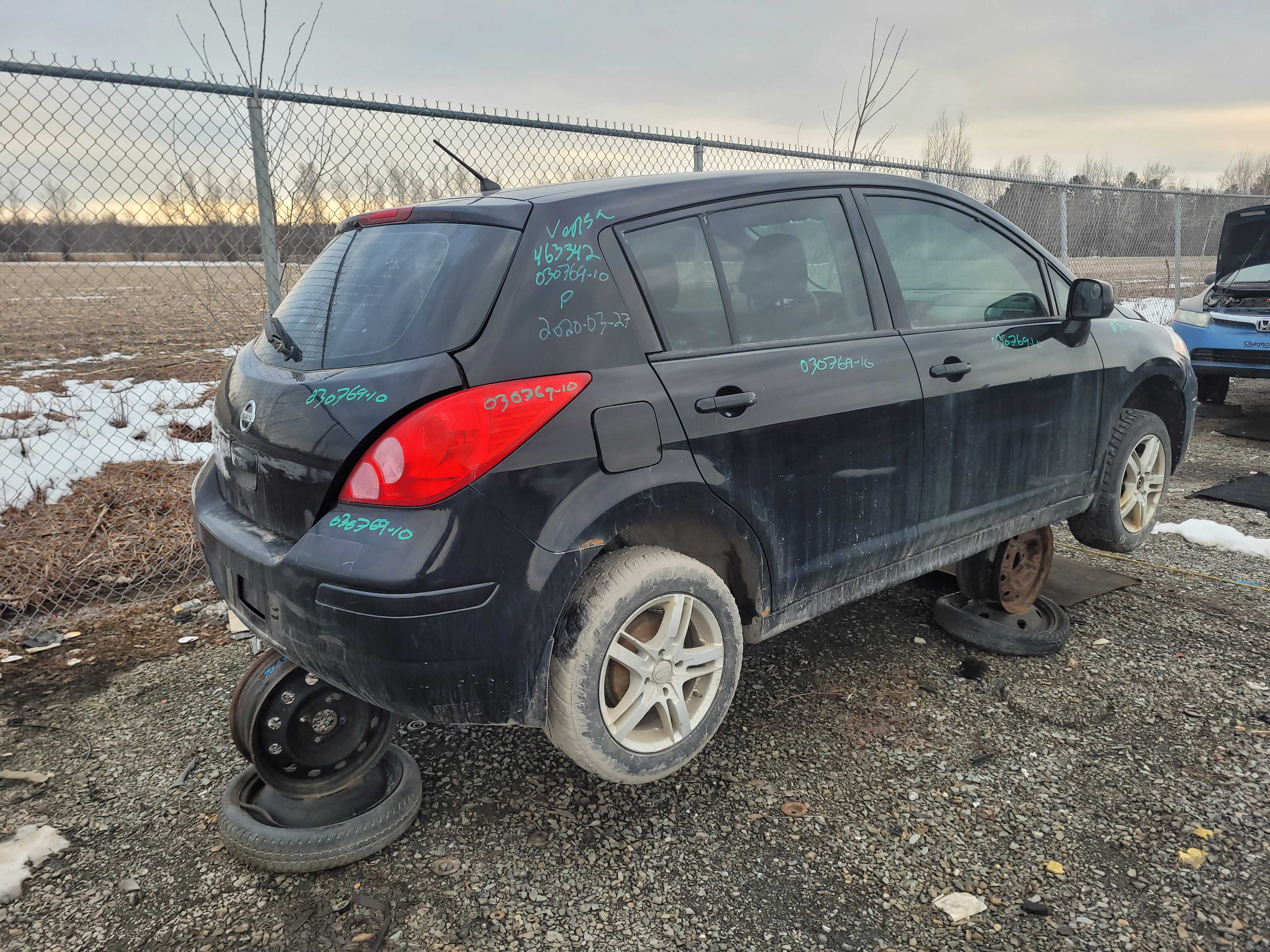 NISSAN VERSA 2010