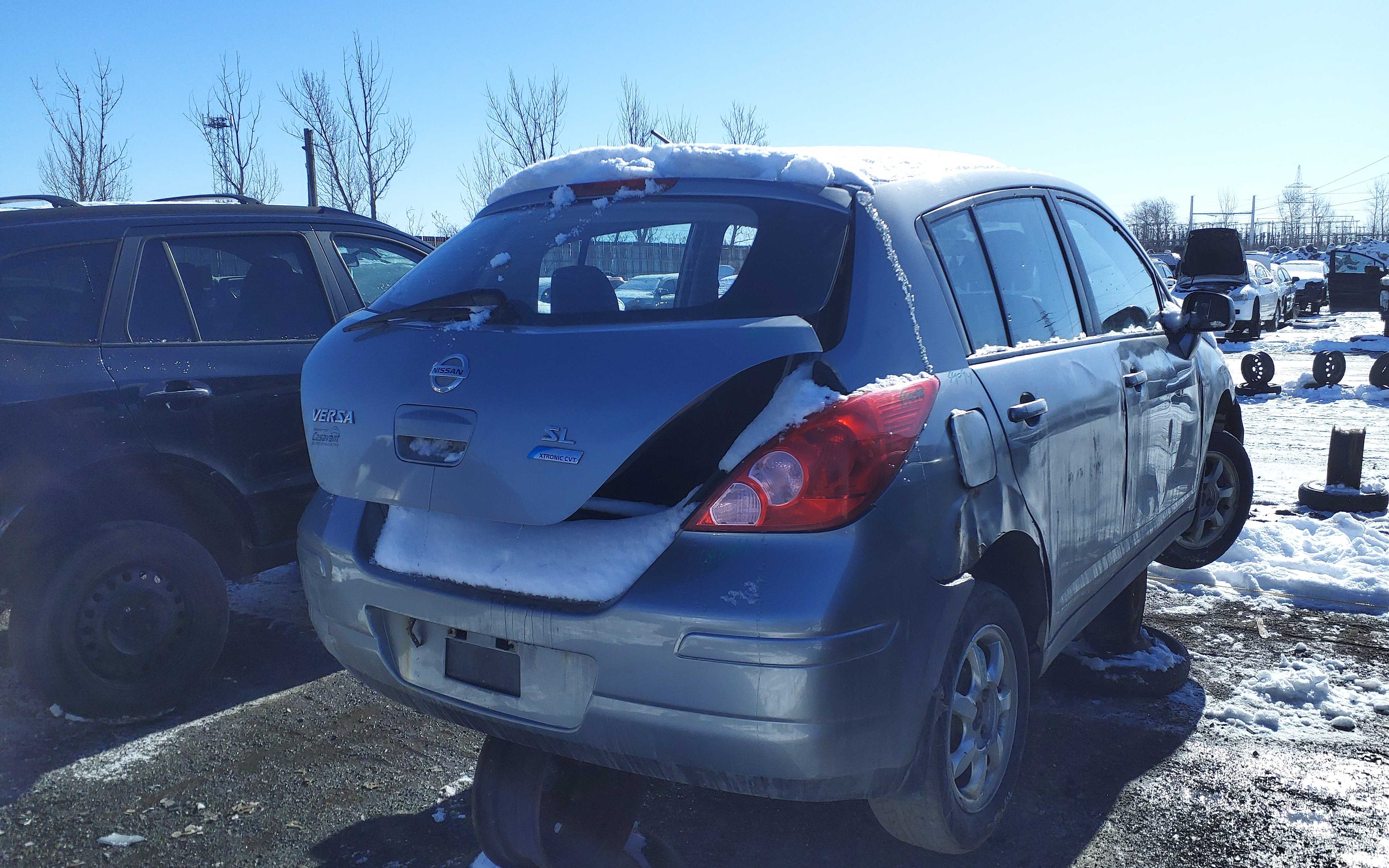 NISSAN VERSA 2011
