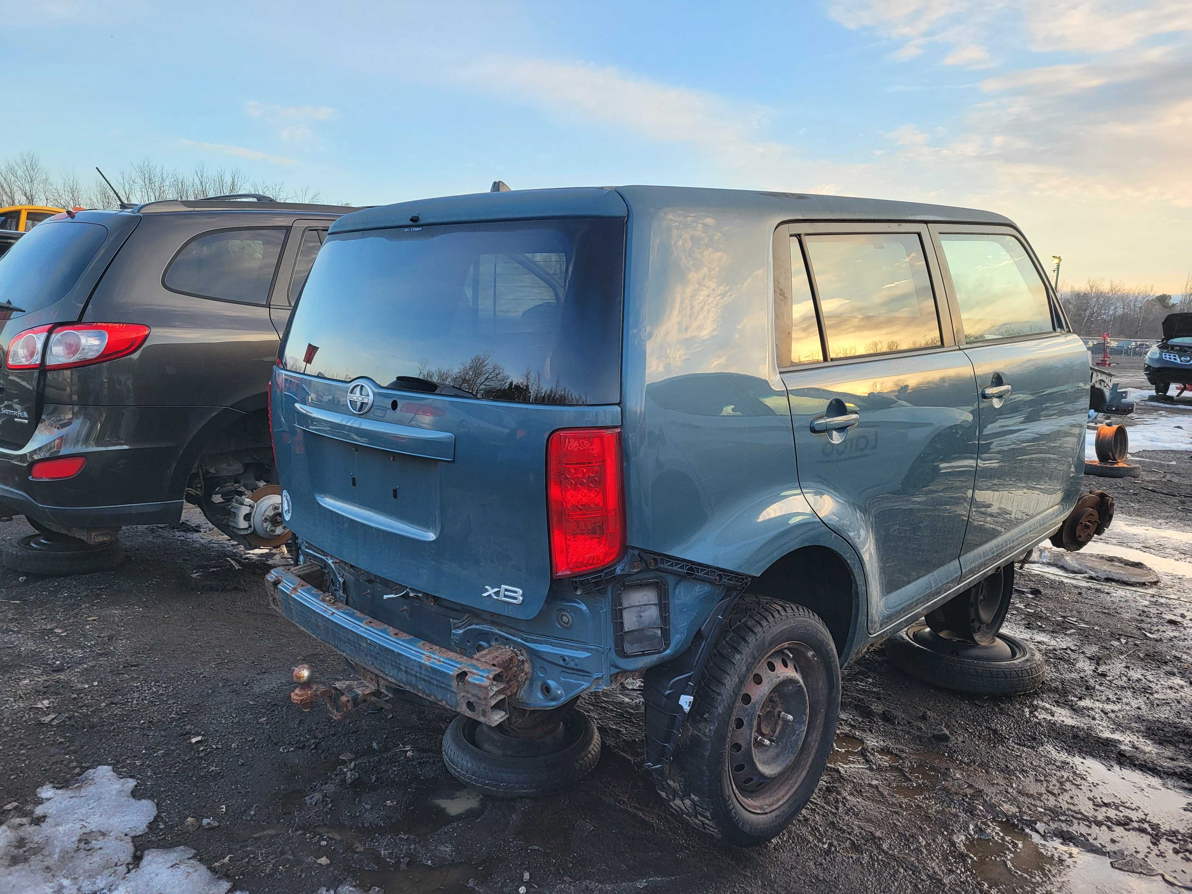 SCION XB 2008
