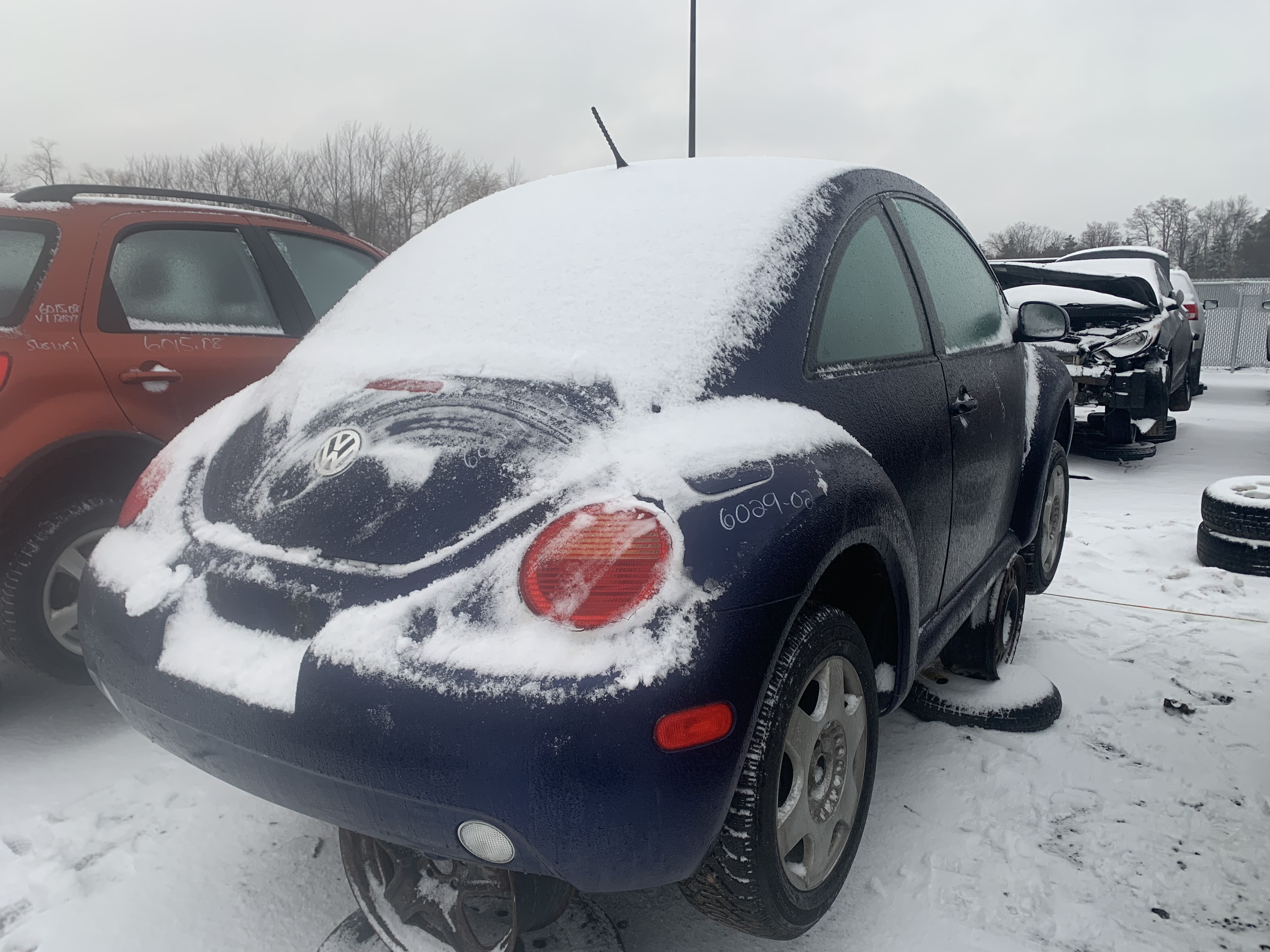 VOLKSWAGEN NEW BEETLE 2002