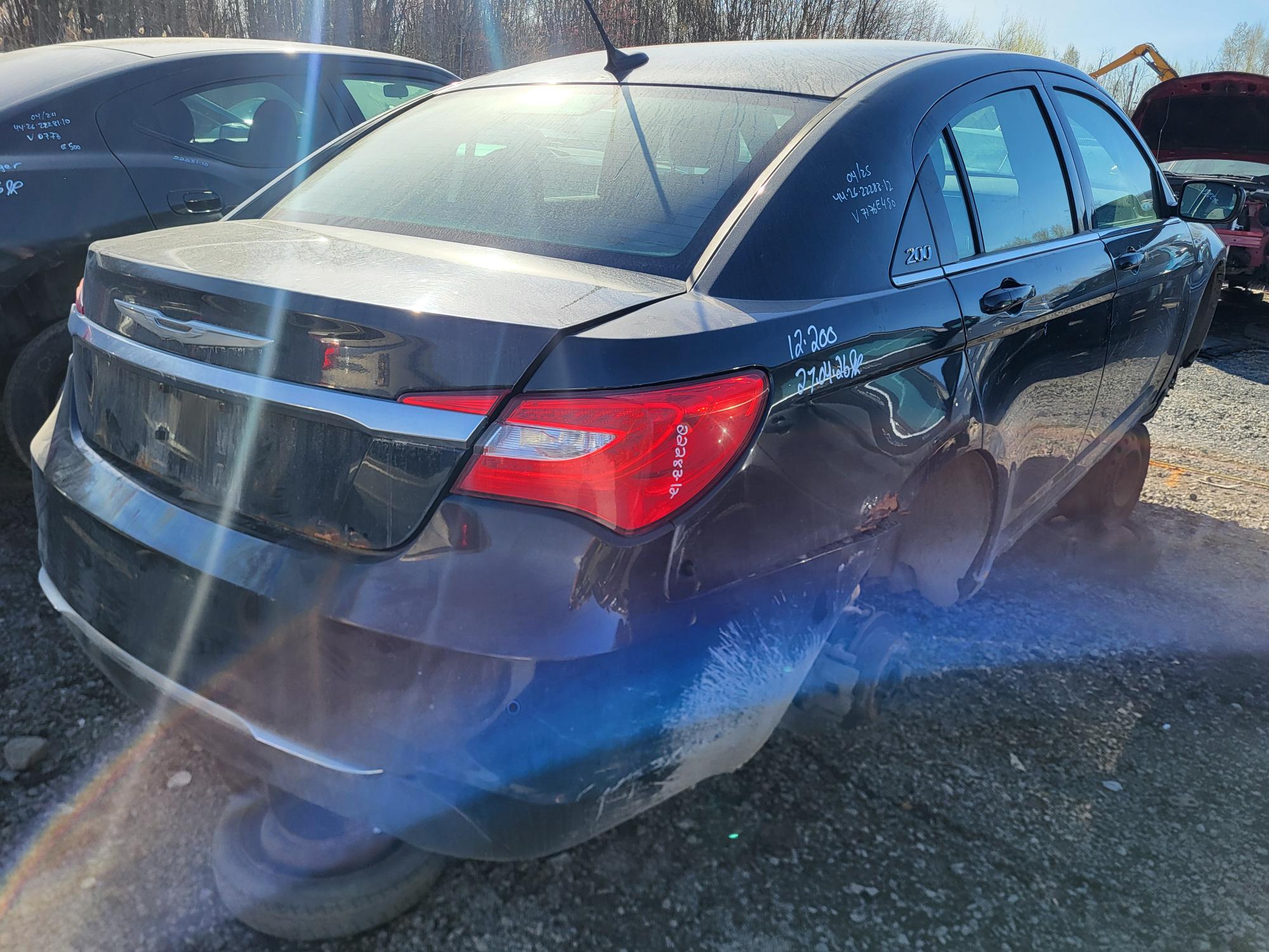 CHRYSLER 200 2012