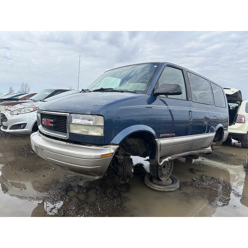 GMC SAFARI 2001