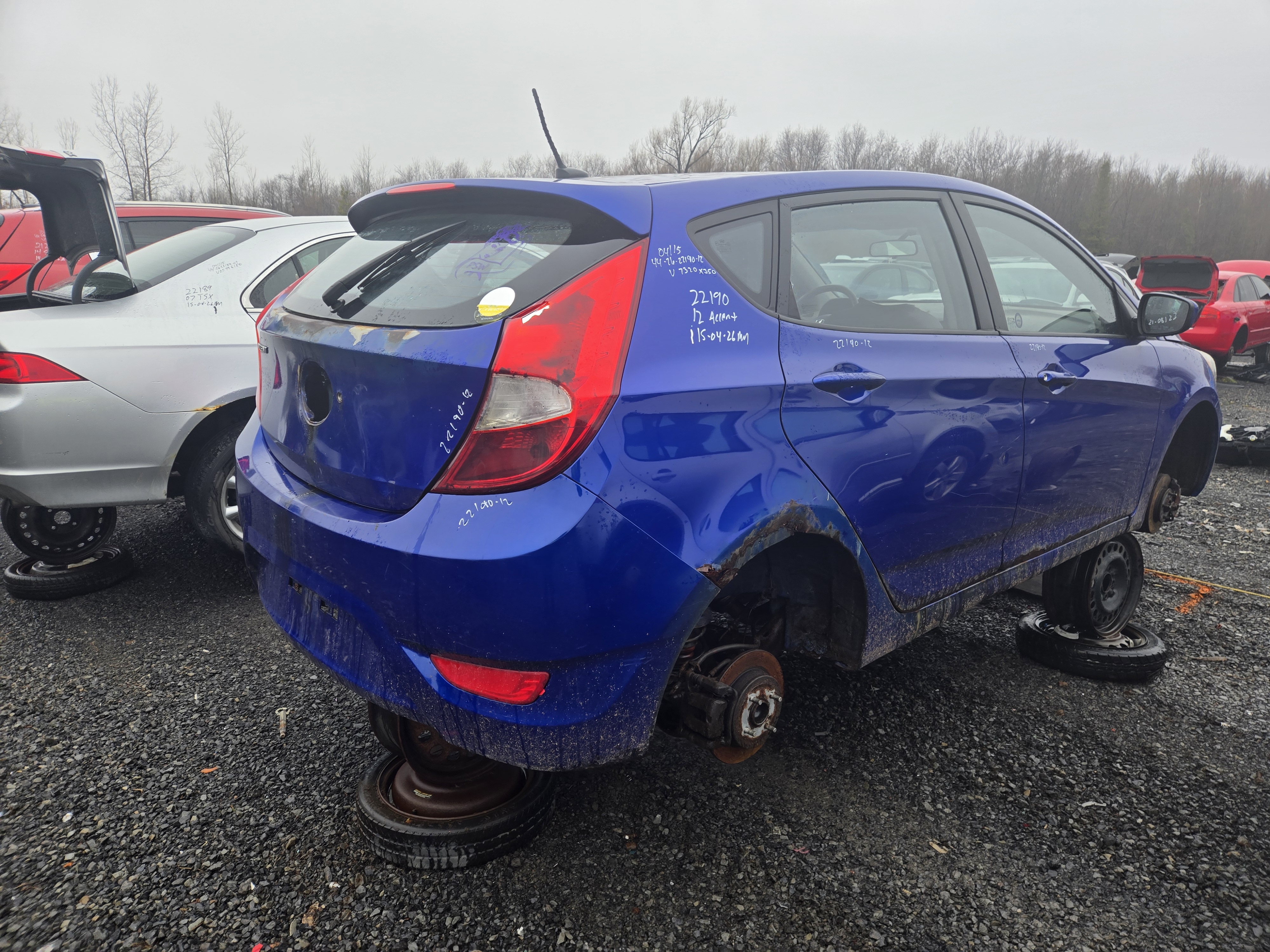 HYUNDAI ACCENT 2012