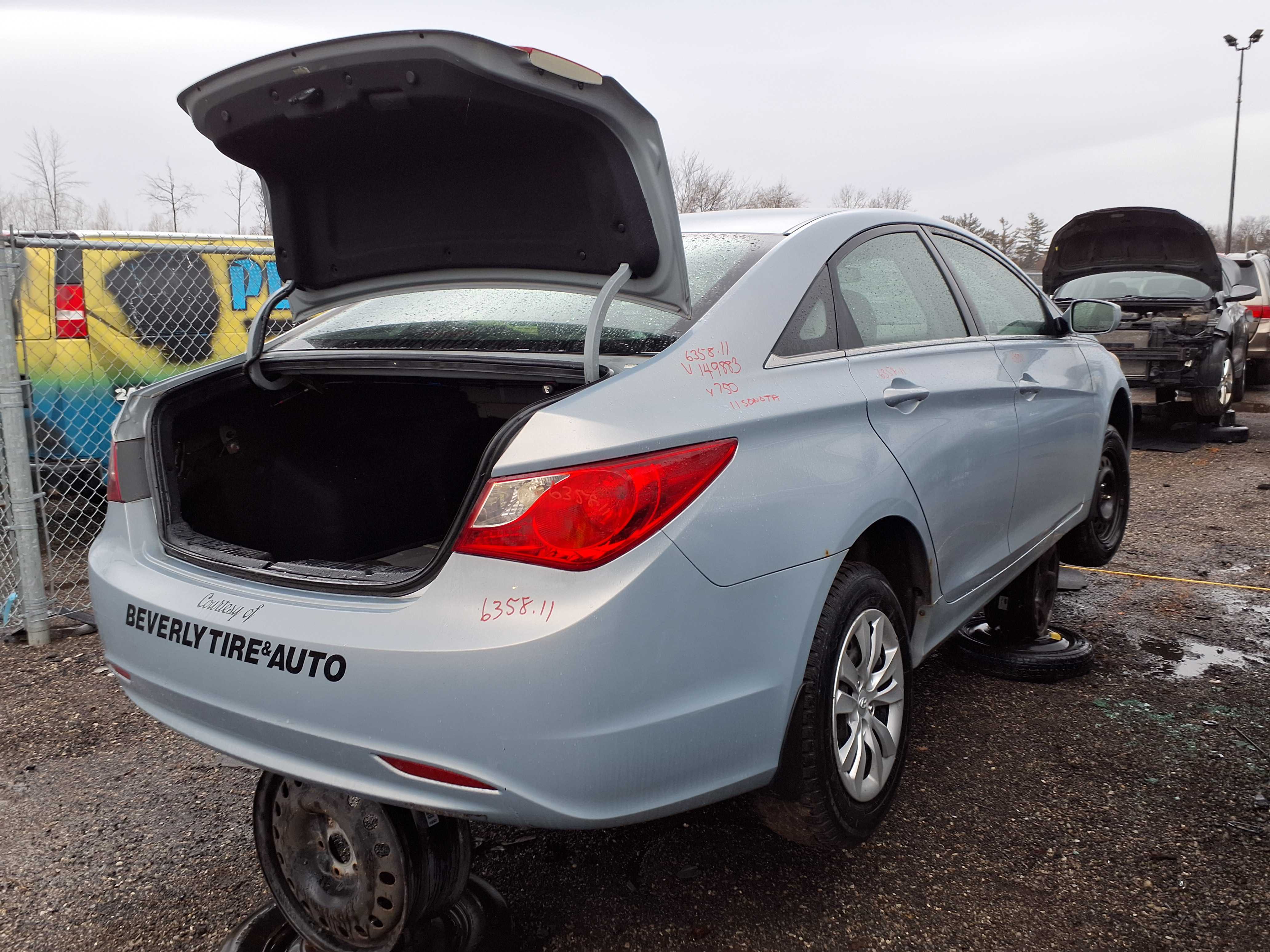 HYUNDAI SONATA 2011