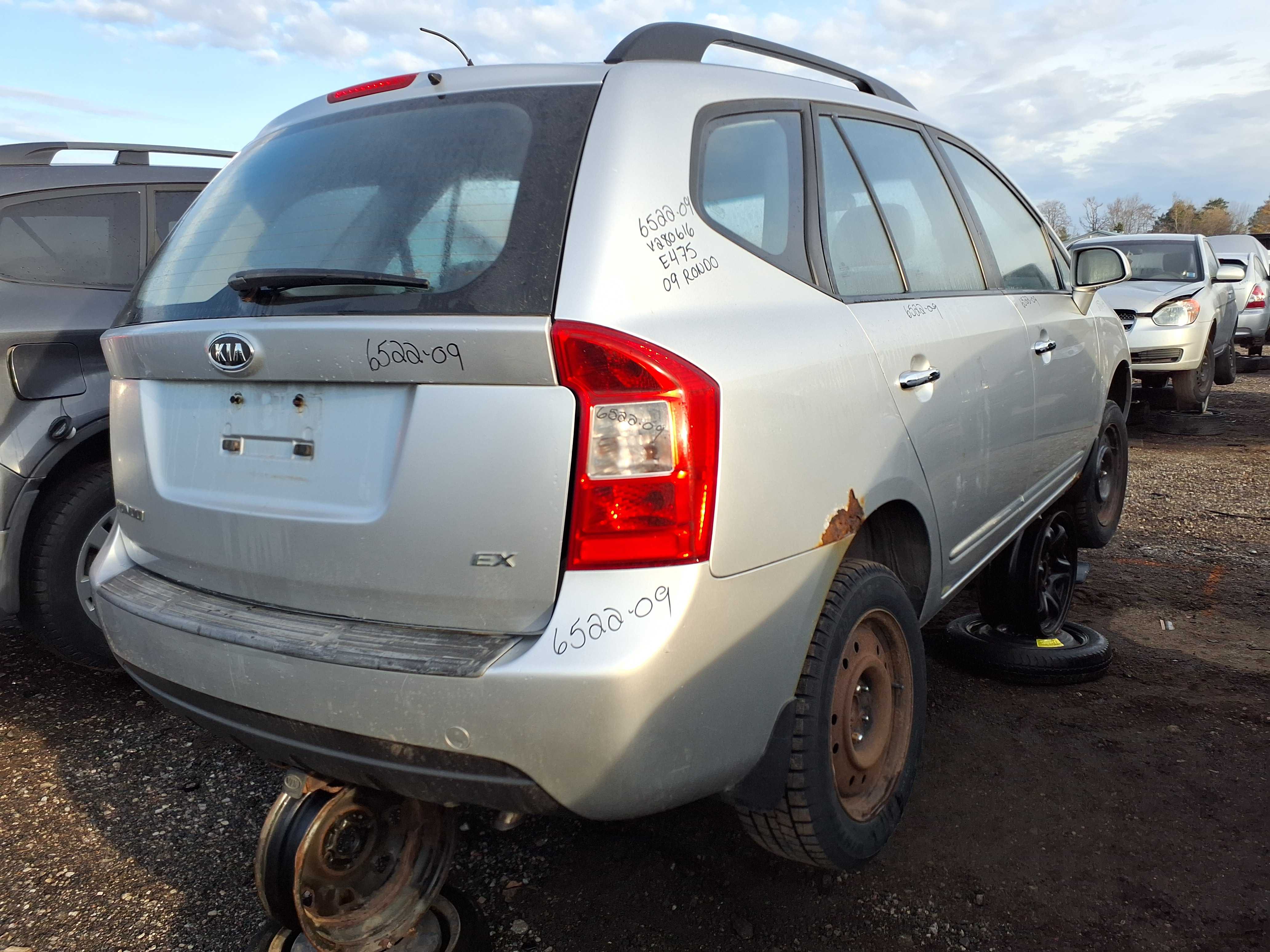 KIA RONDO 2009