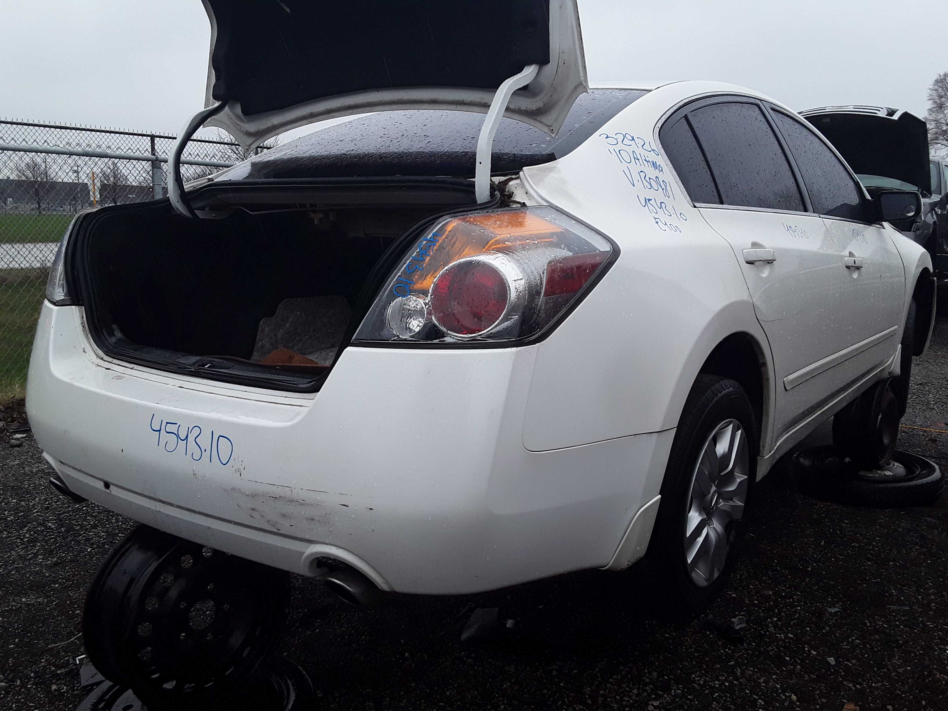 NISSAN ALTIMA 2010