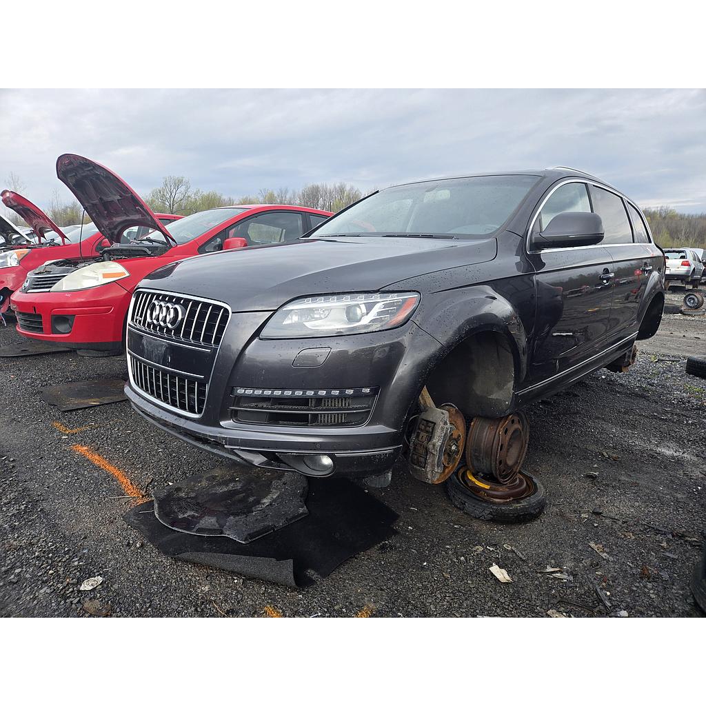 AUDI Q7 2015