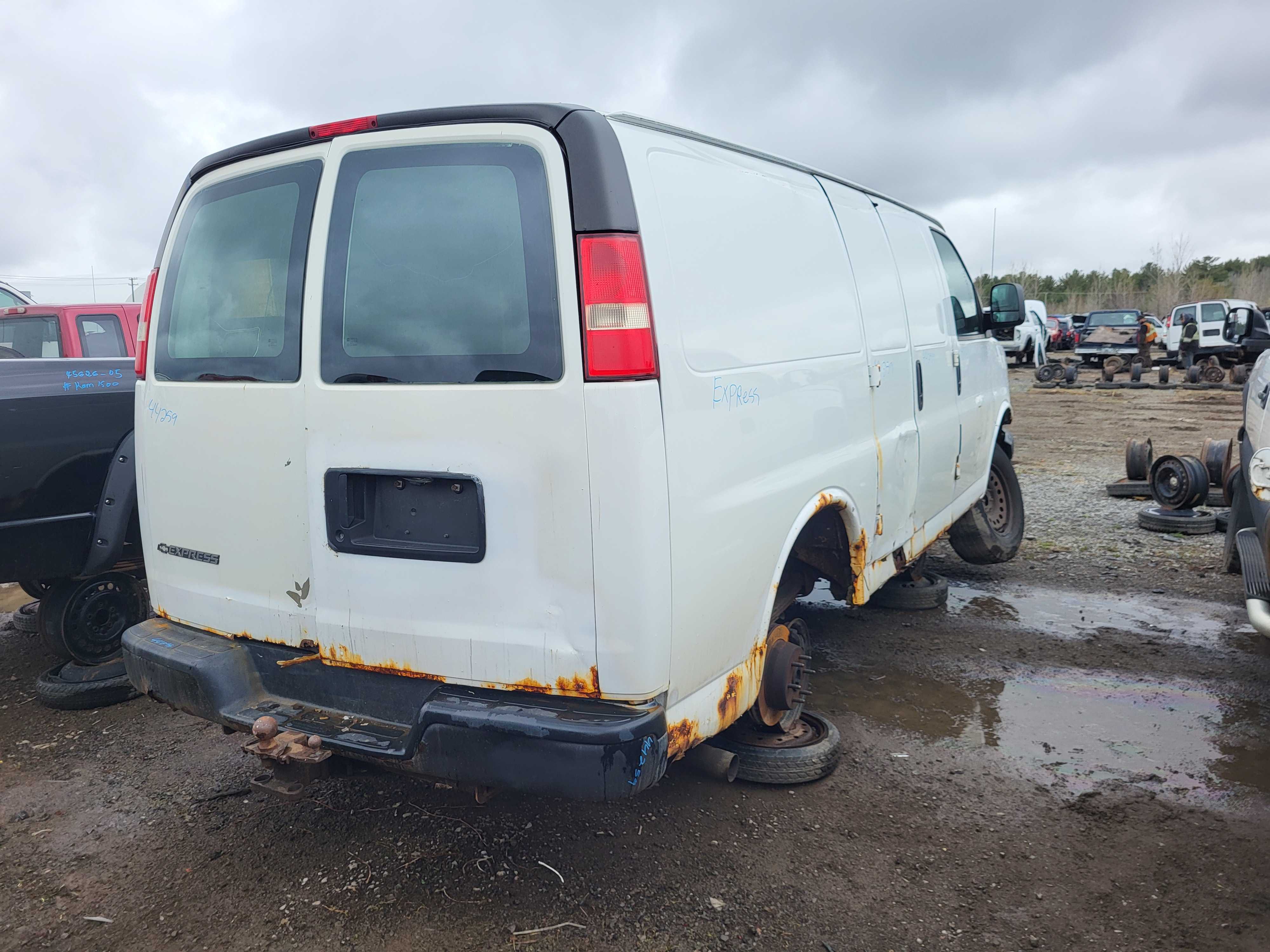 CHEVROLET EXPRESS VAN 2008