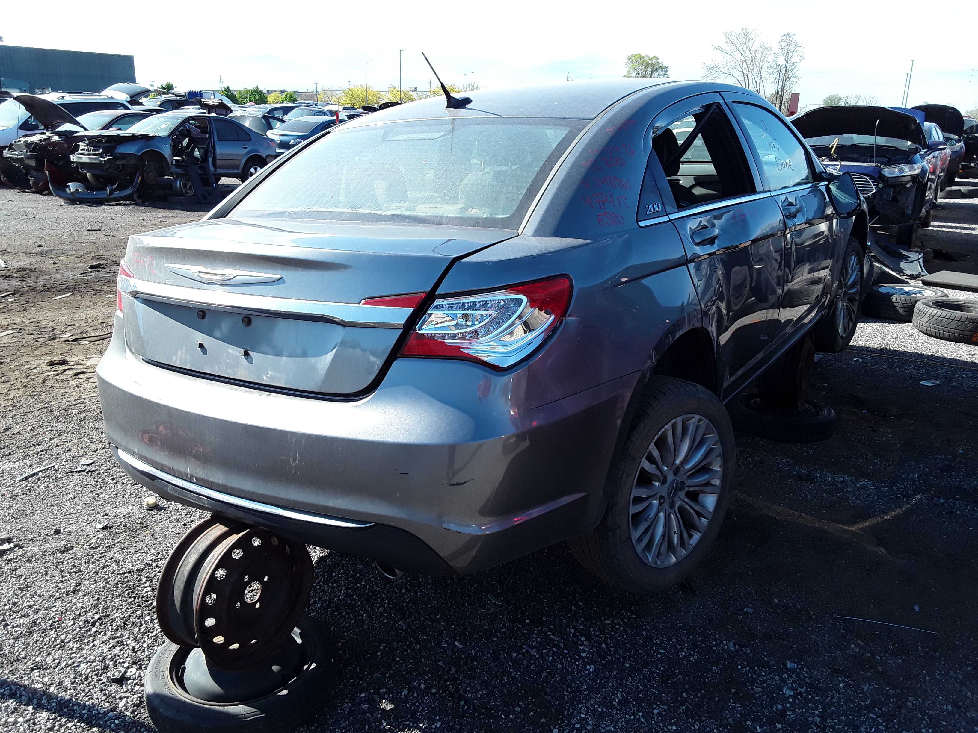 CHRYSLER 200 2012