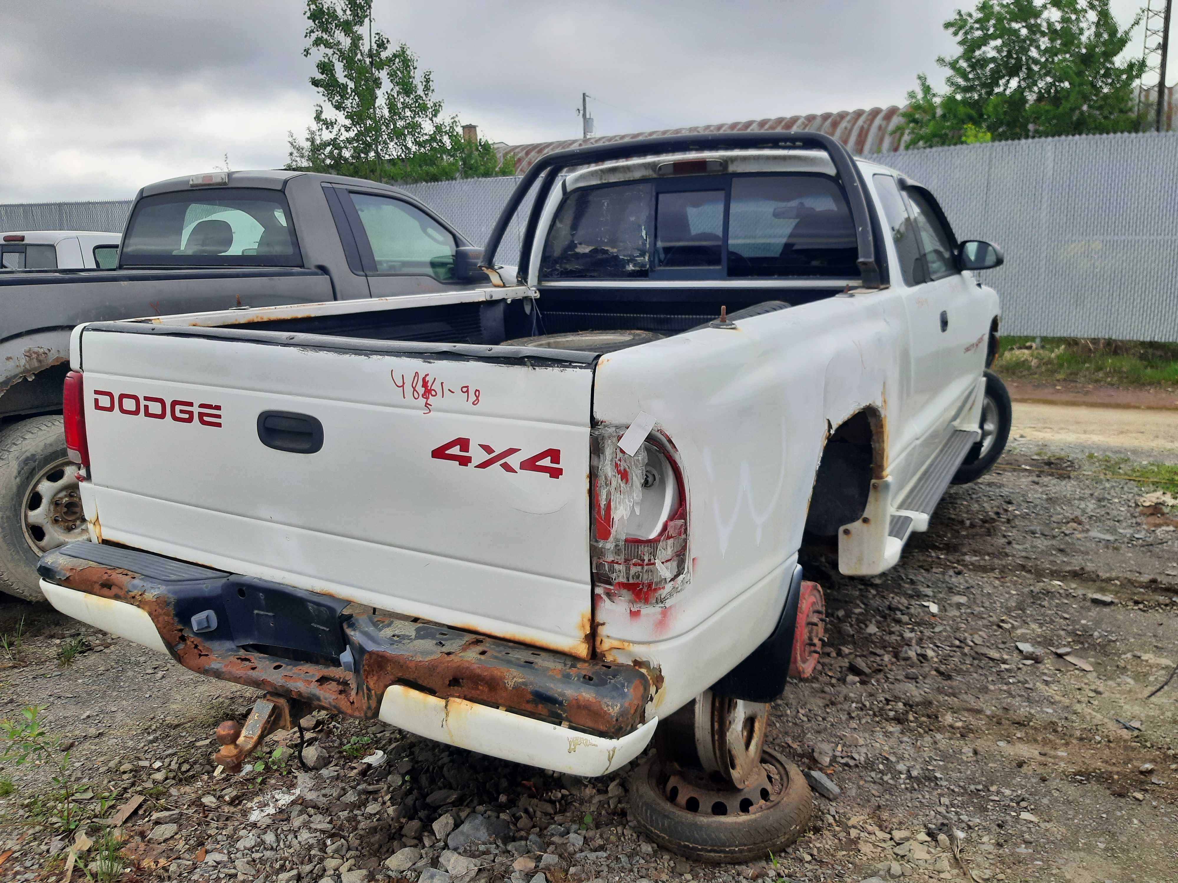 DODGE DAKOTA 1998
