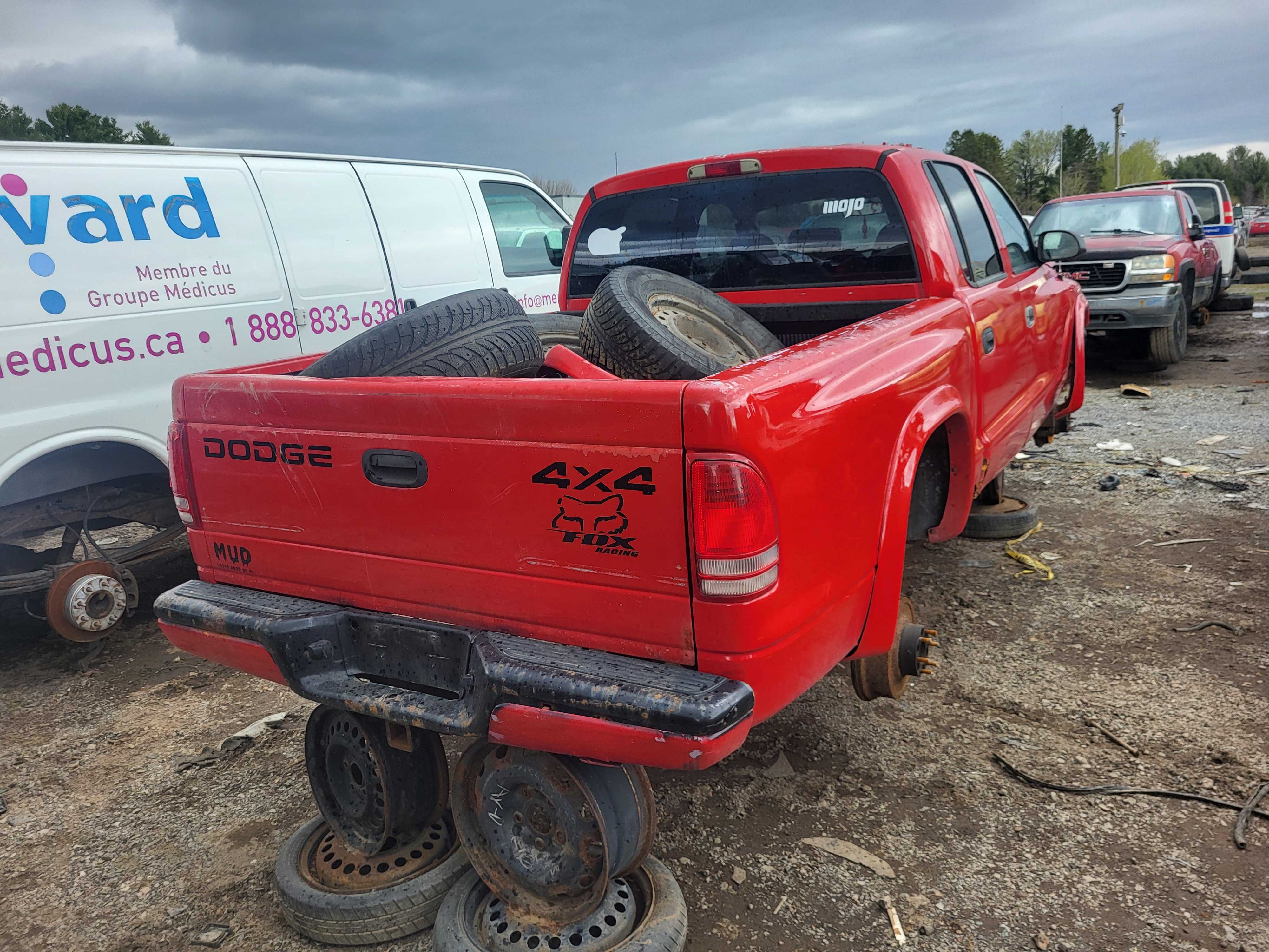 DODGE DAKOTA 2002