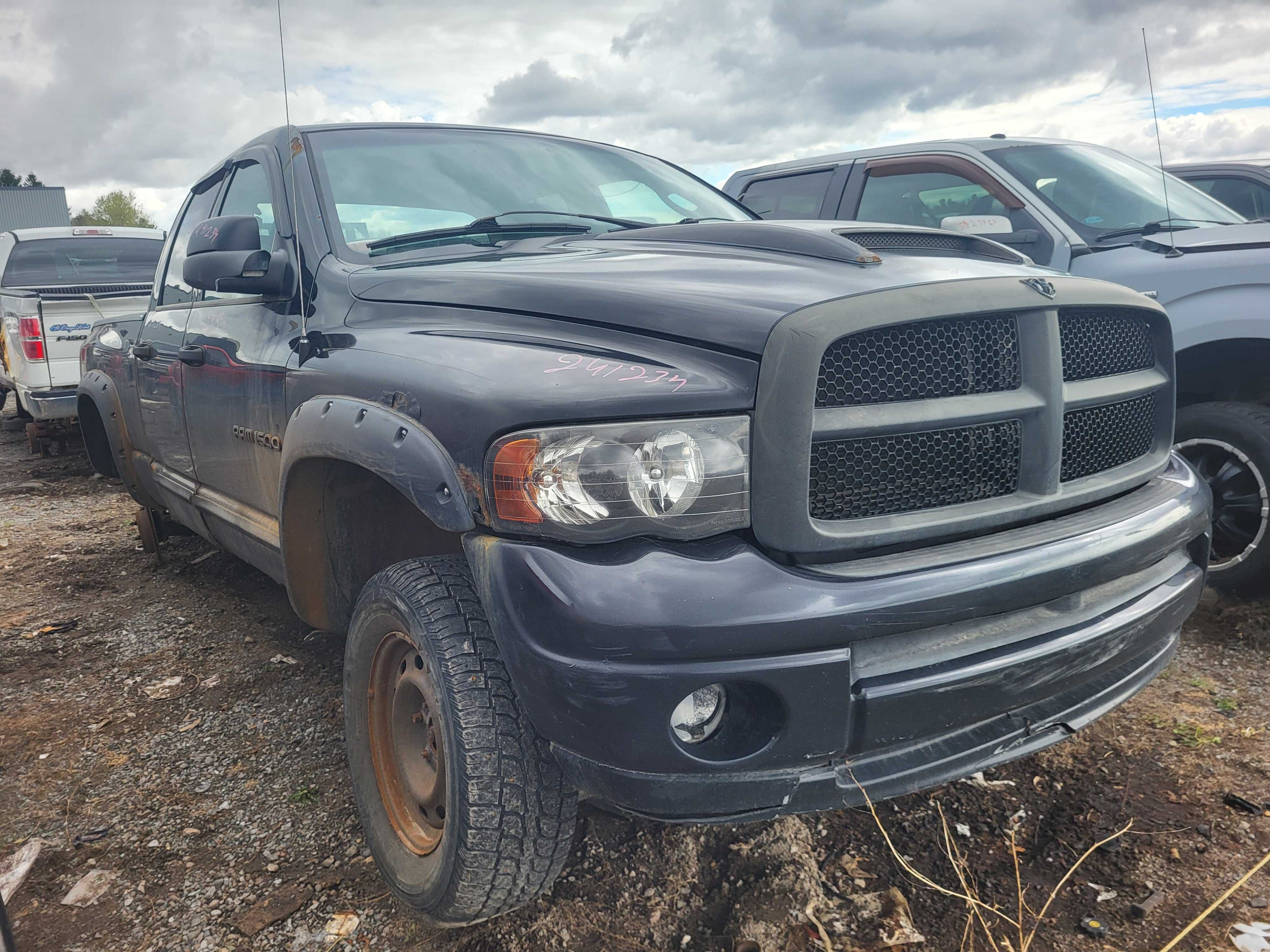 DODGE RAM 1500 2005