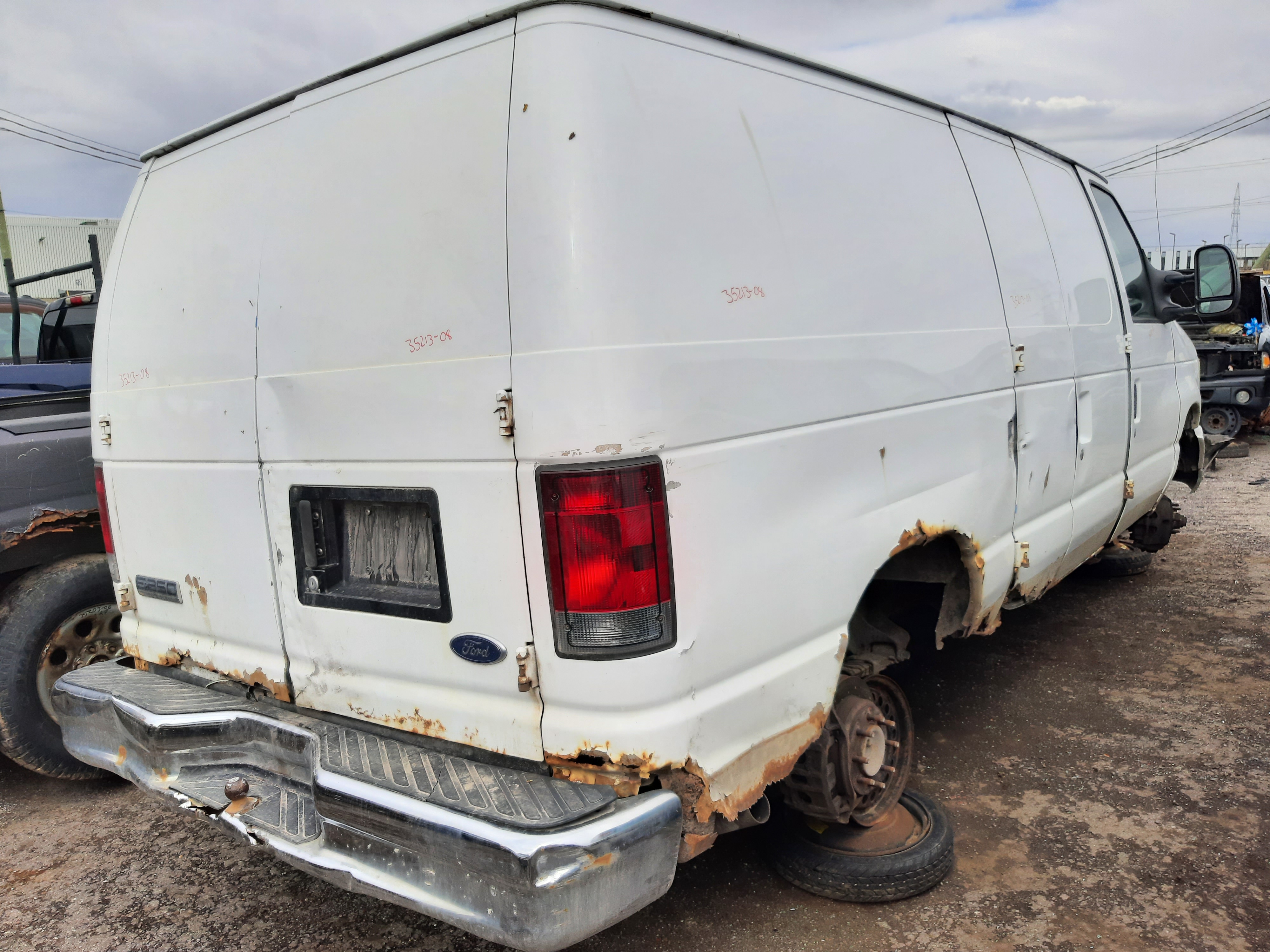 FORD ECONOLINE 2008