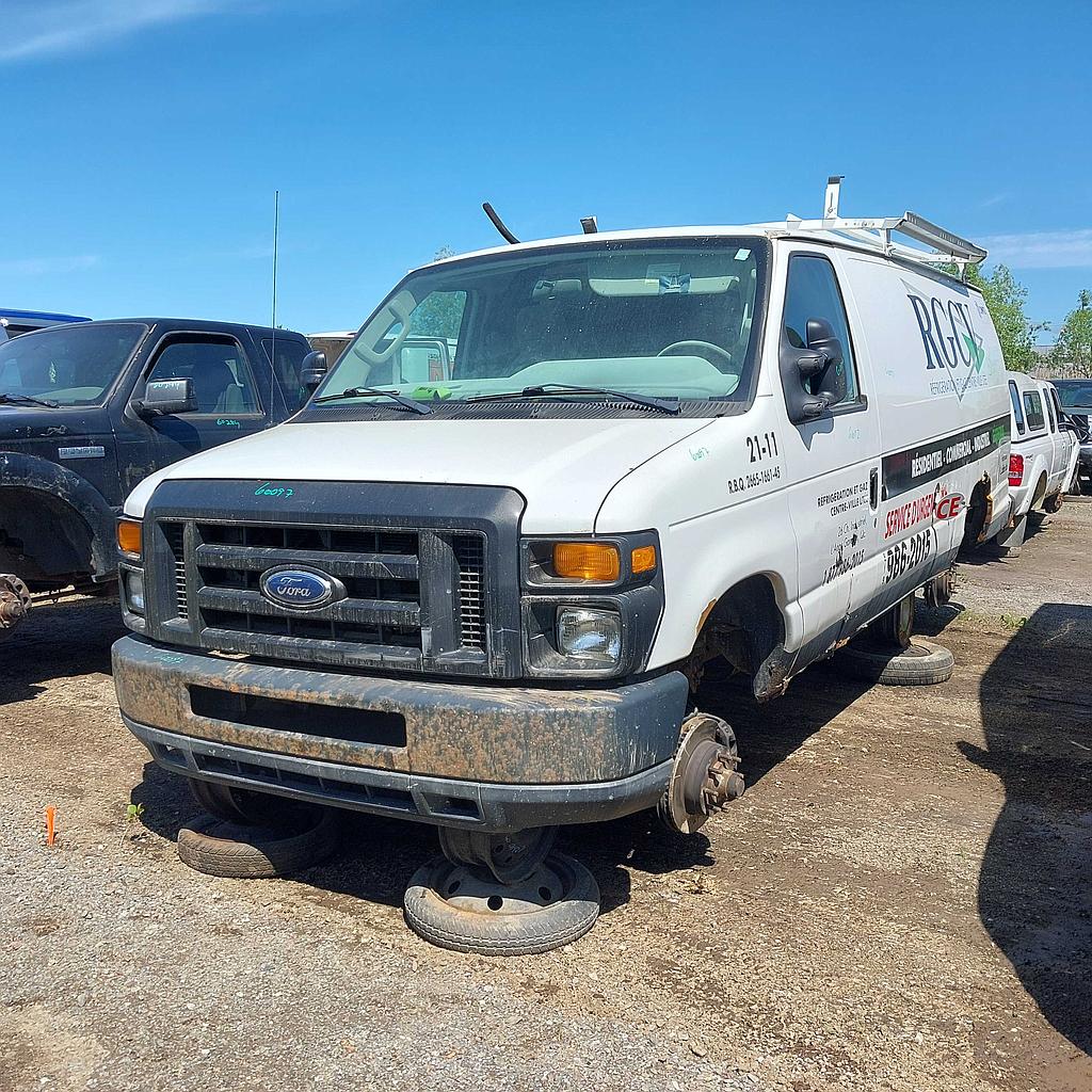 FORD ECONOLINE 2011