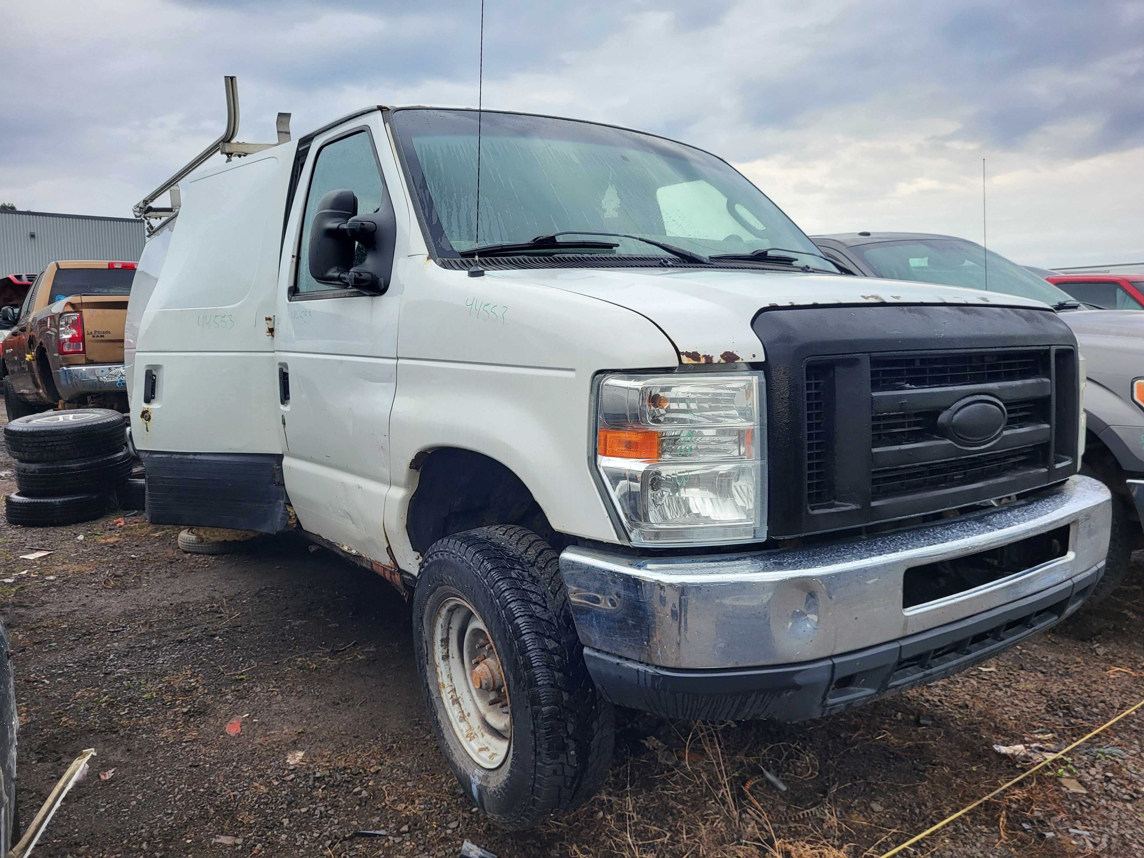 FORD ECONOLINE 2012