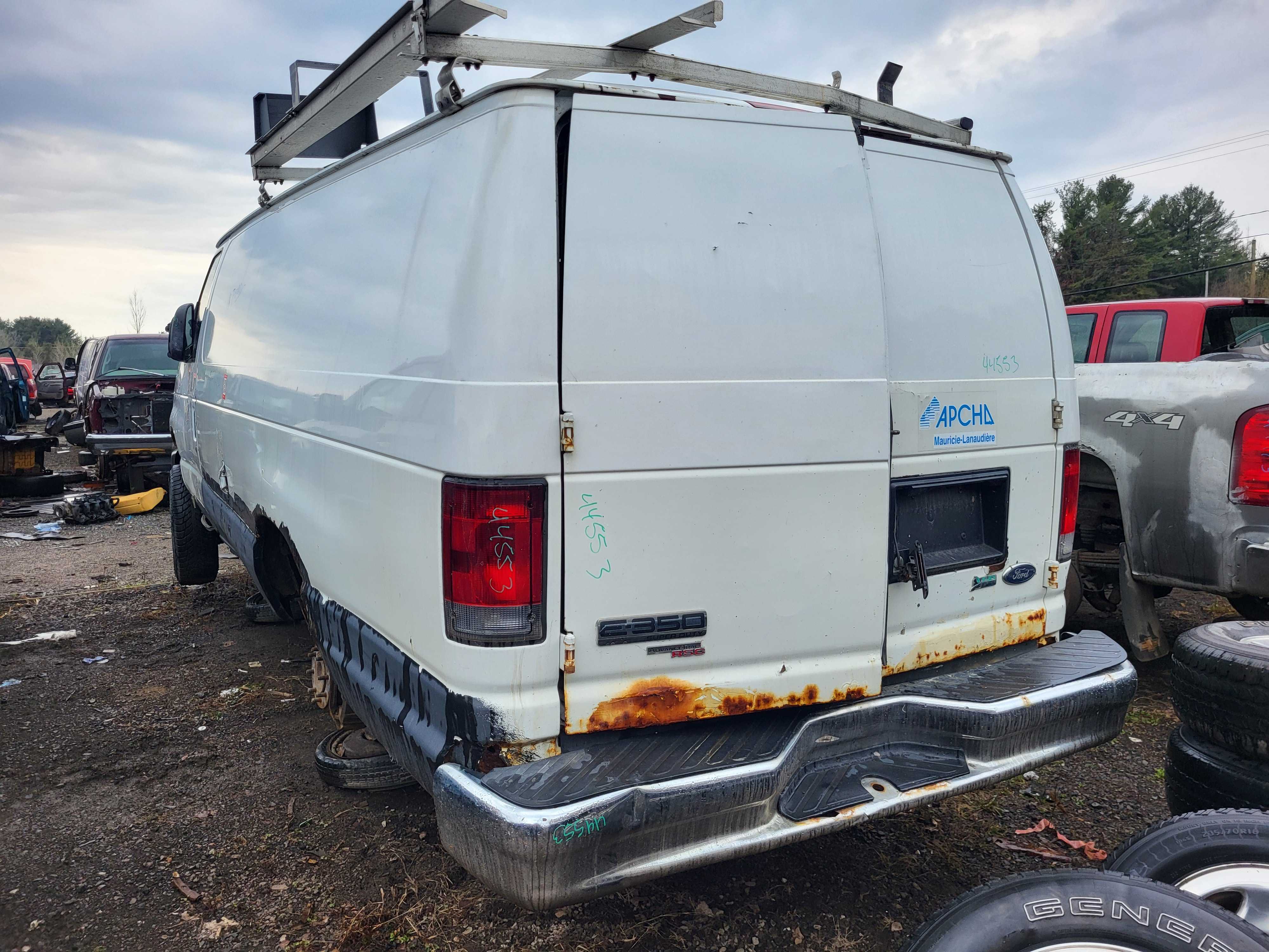 FORD ECONOLINE 2012