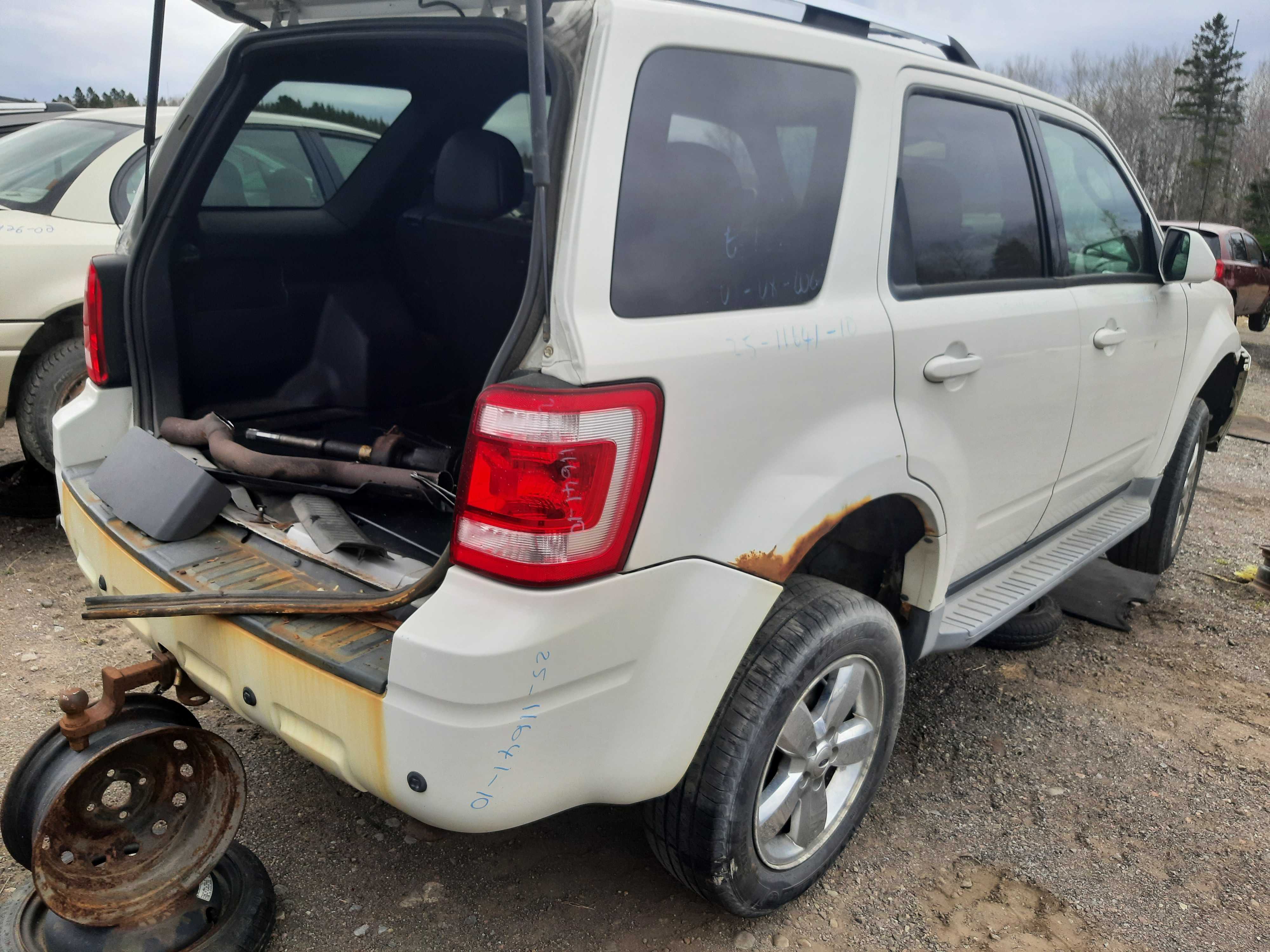 FORD ESCAPE 2010