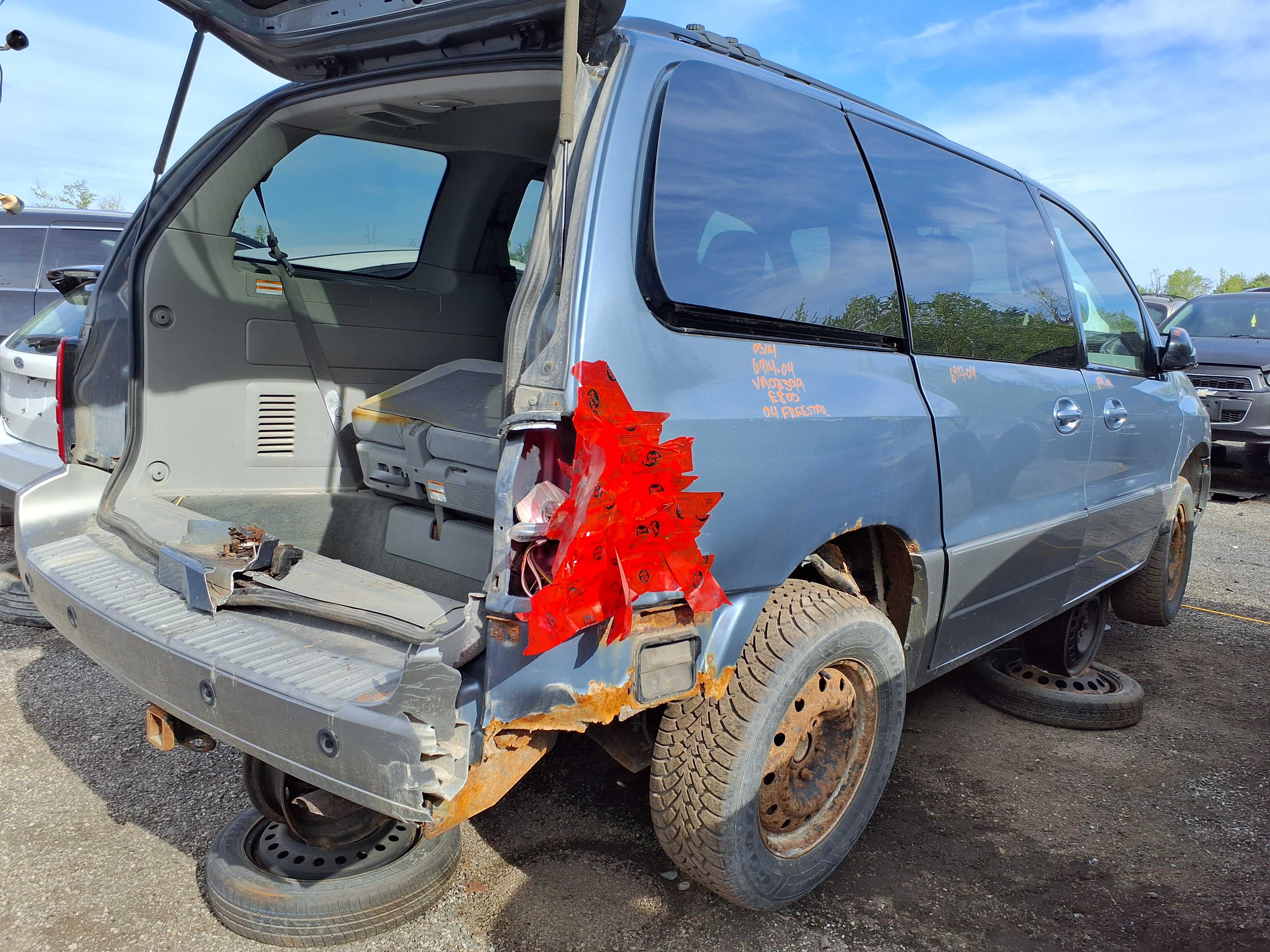 FORD FREESTAR 2004