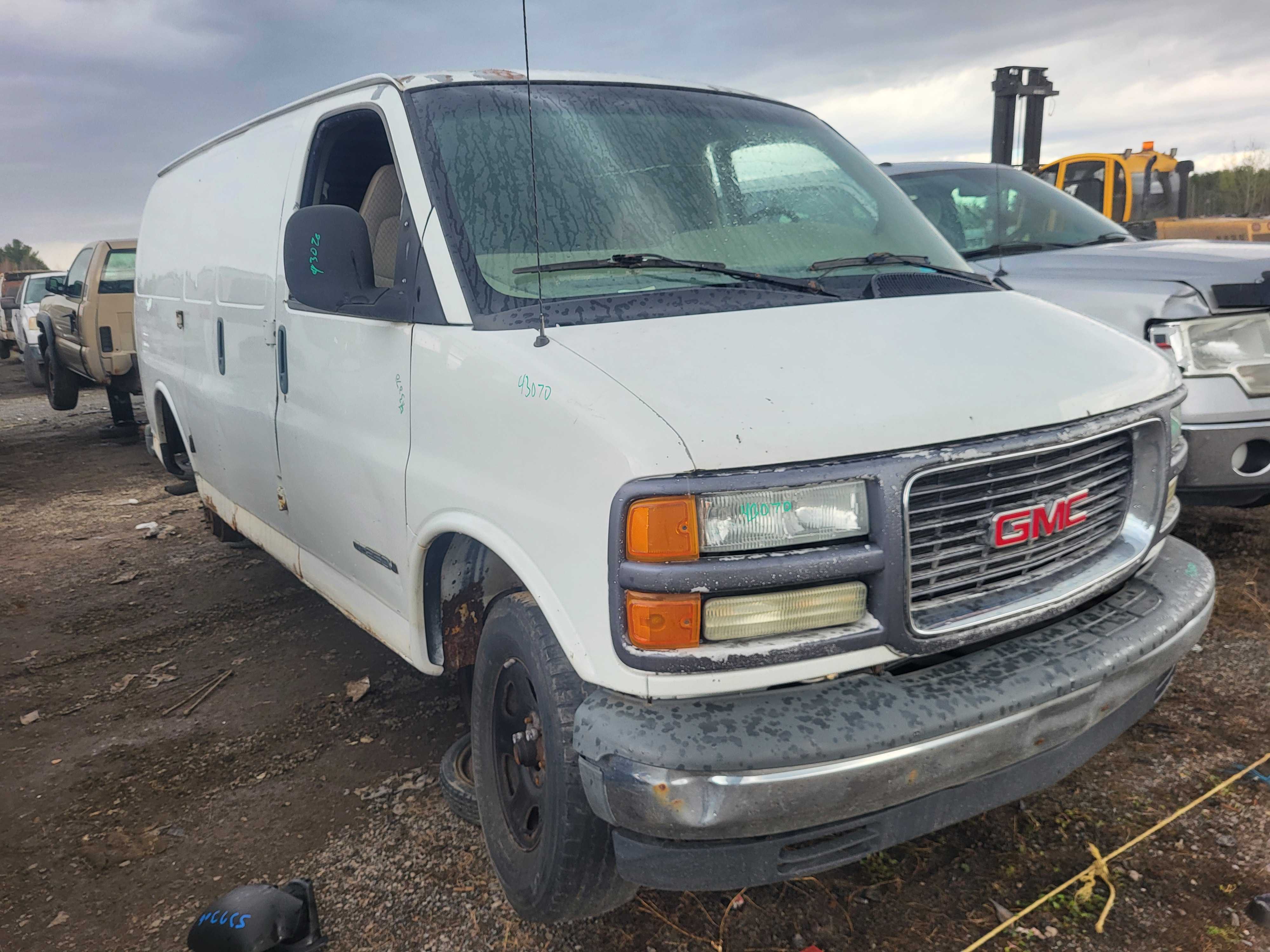 GMC SAVANA CARGO 2002