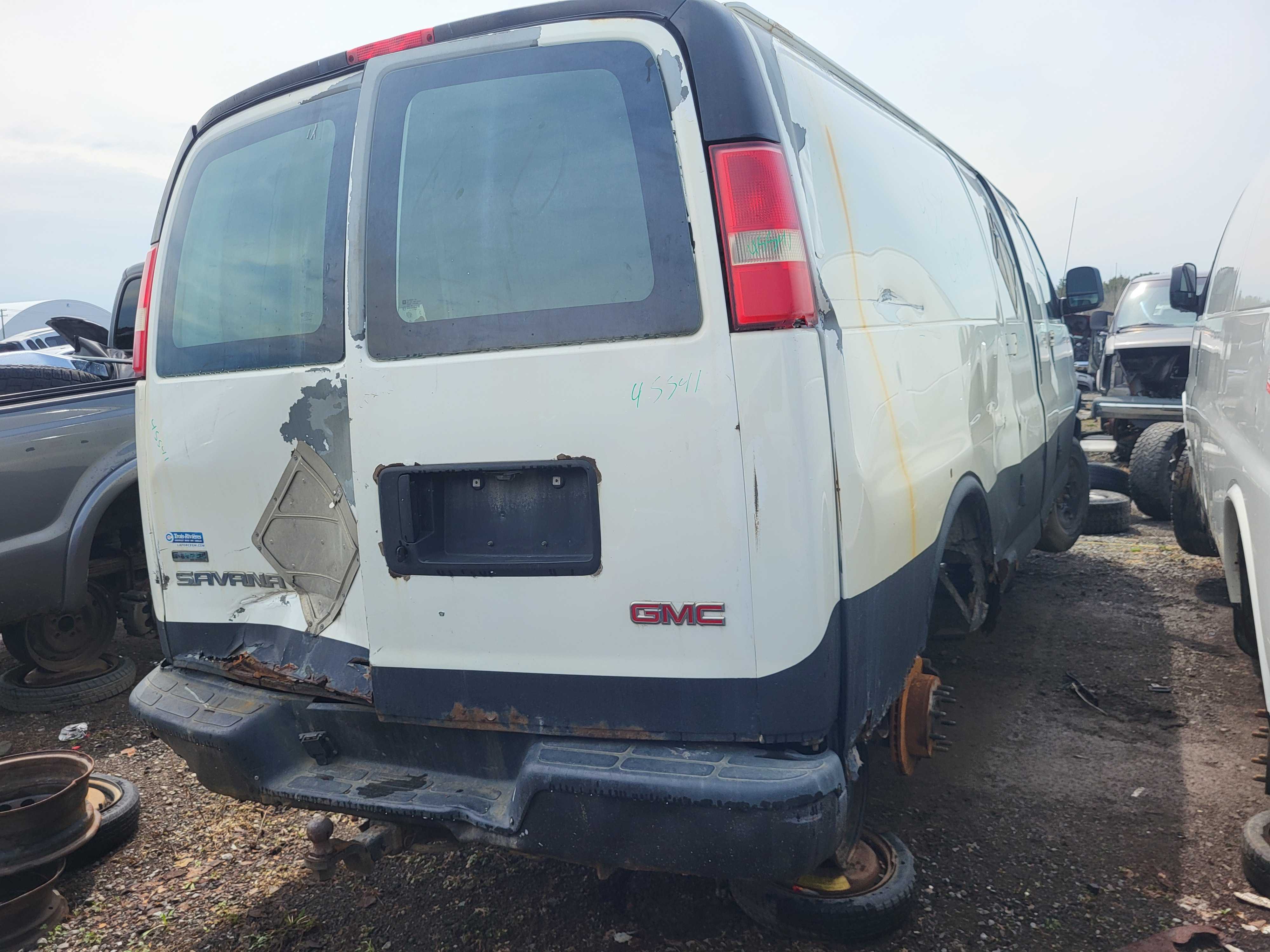 GMC SAVANA CARGO 2010