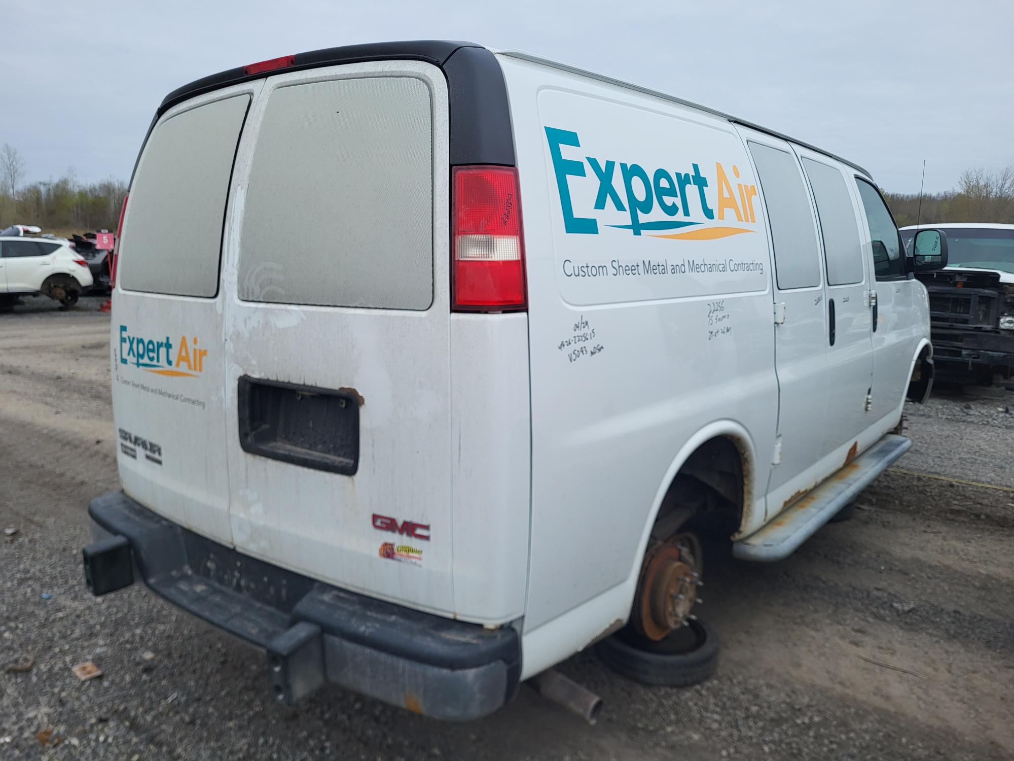 GMC SAVANA CARGO 2015