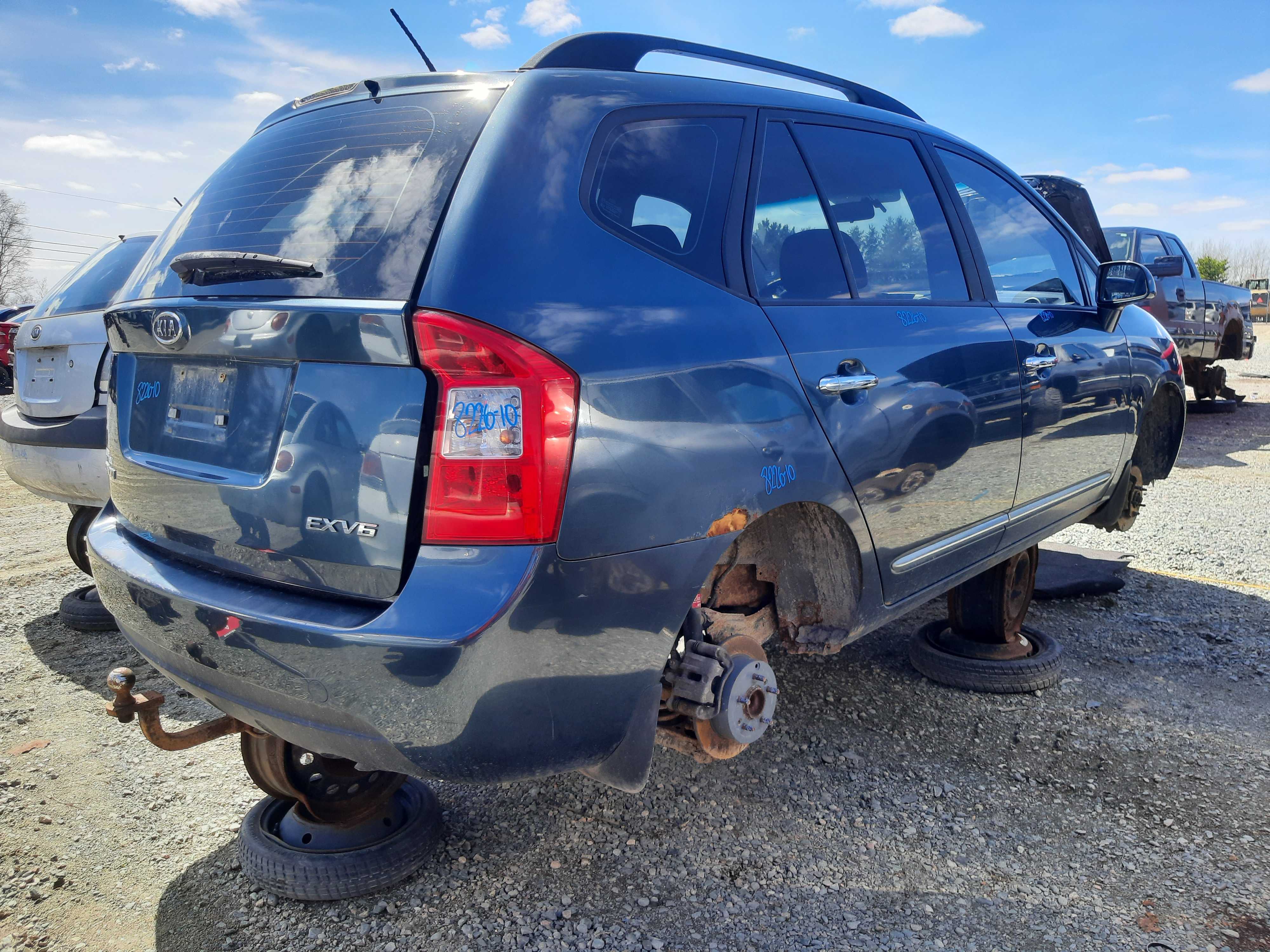 KIA RONDO 2010
