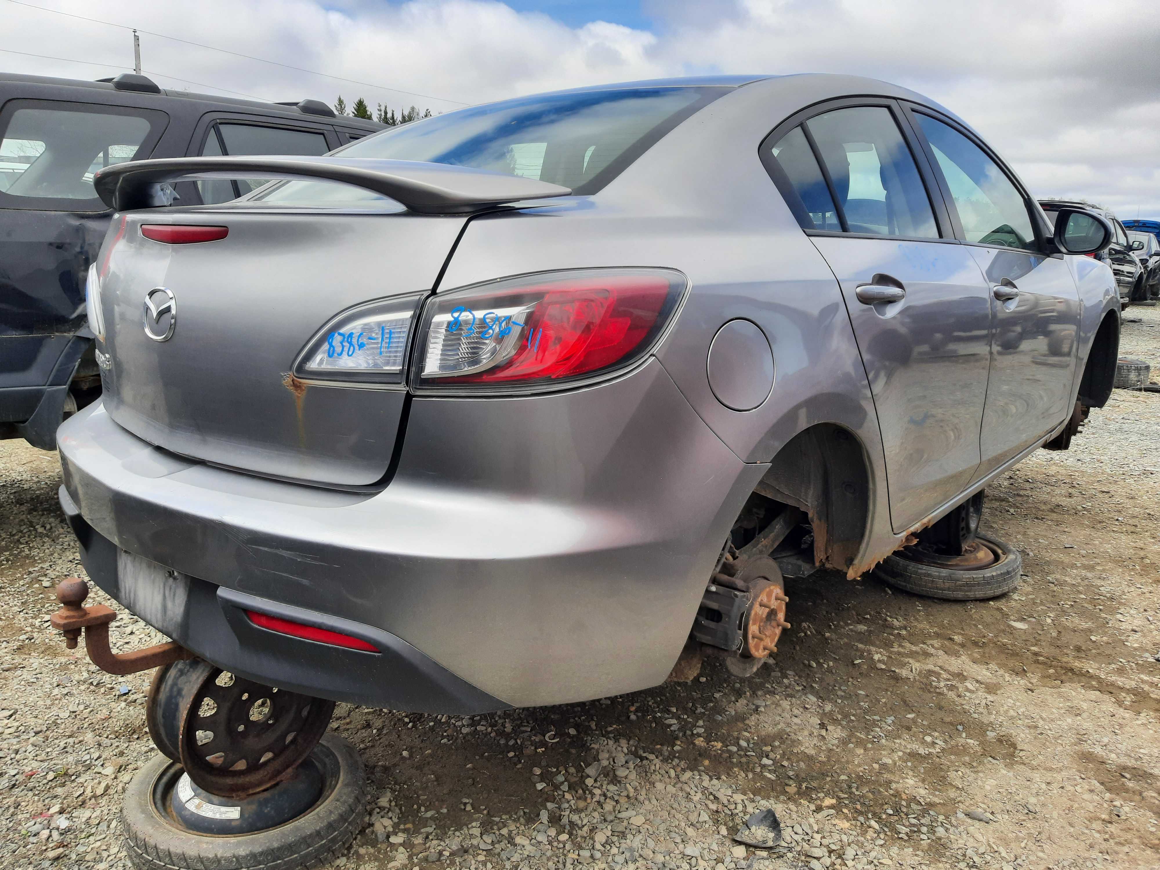 MAZDA MAZDA3 2011