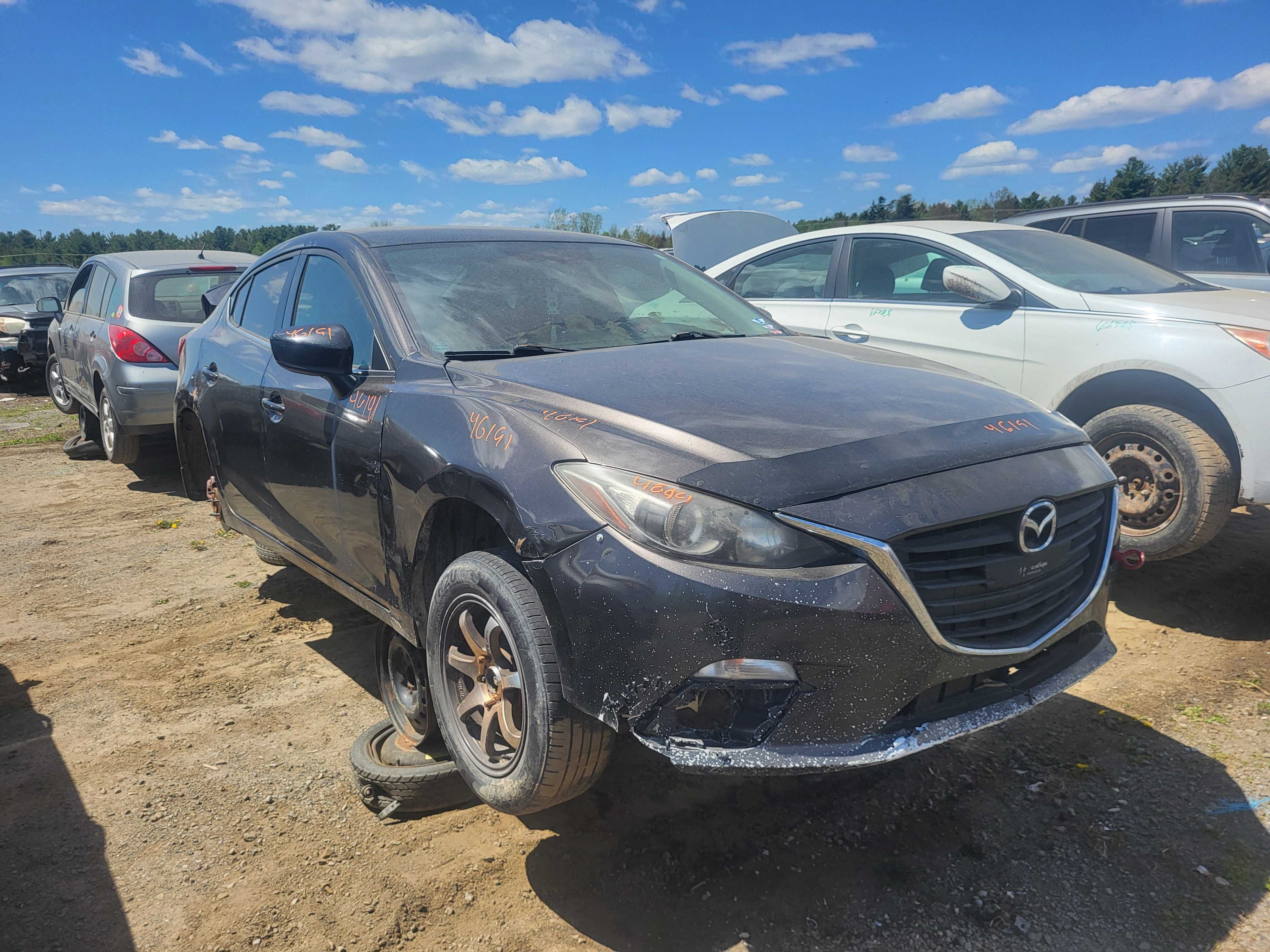 MAZDA MAZDA3 2015