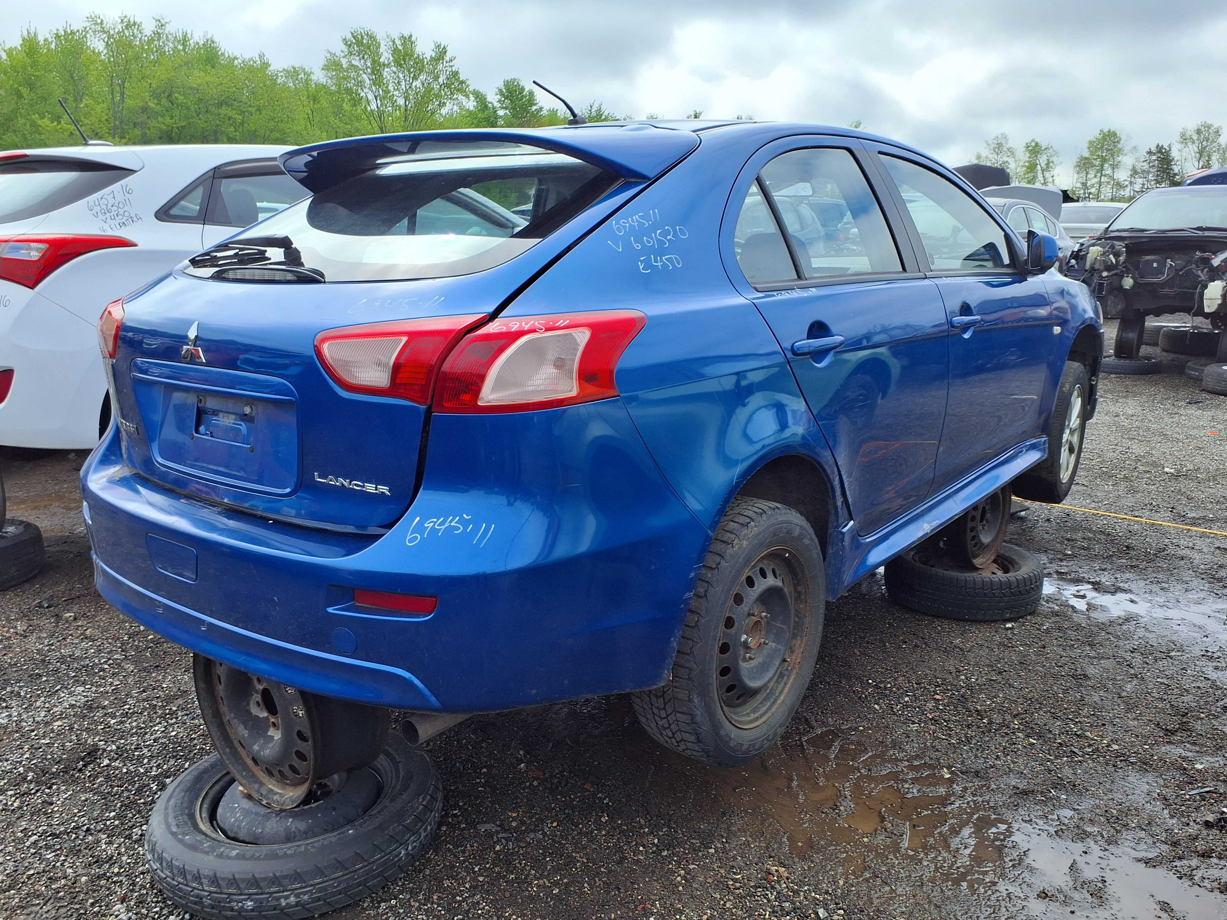 MITSUBISHI LANCER 2011