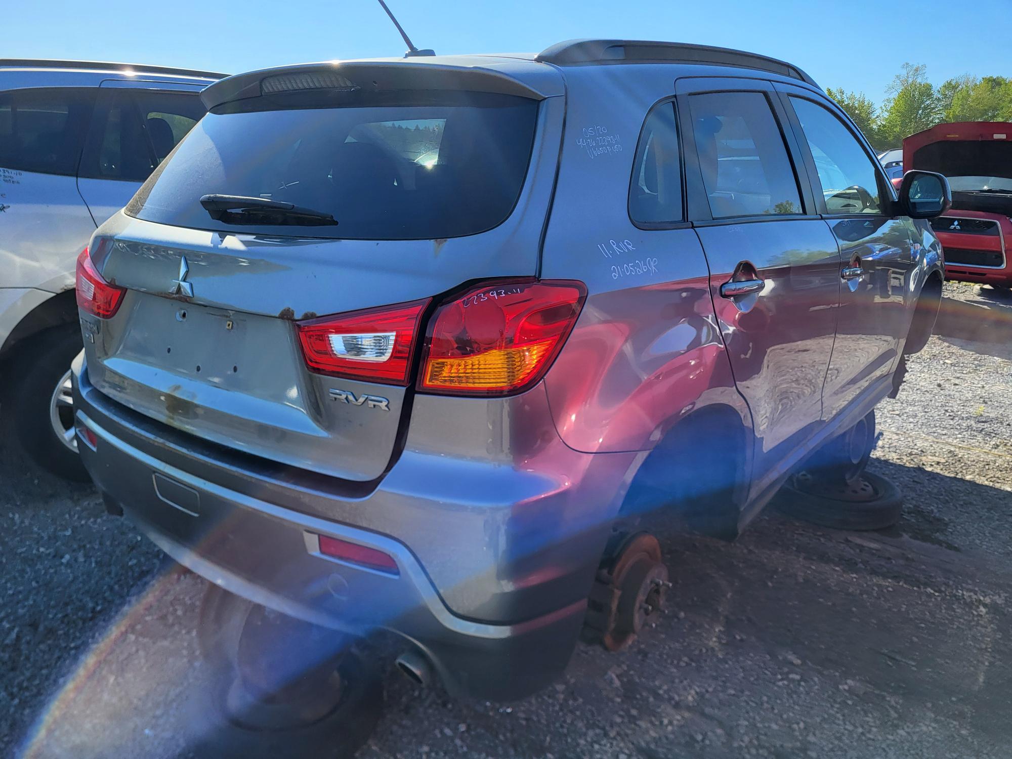 MITSUBISHI RVR 2011